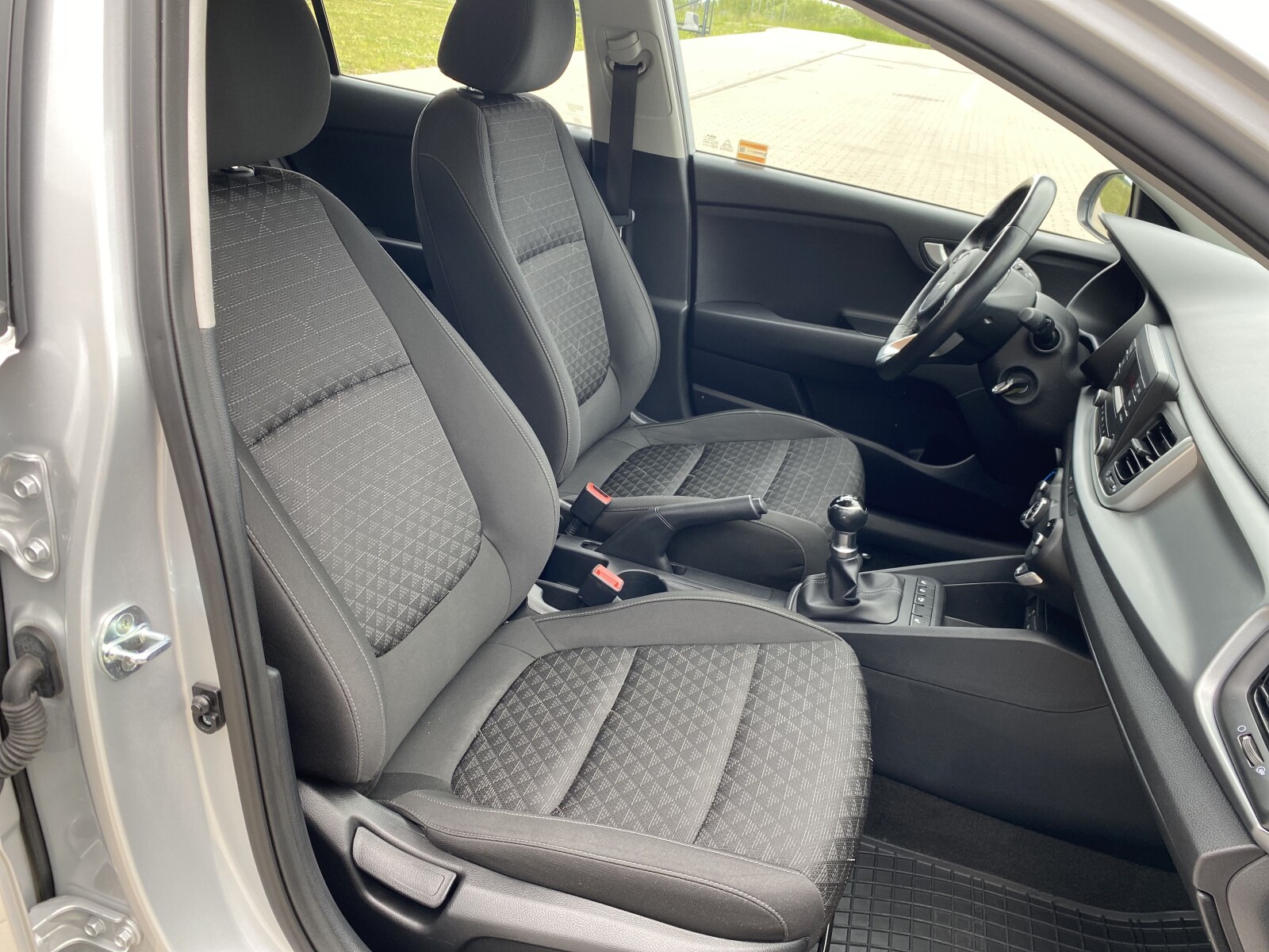 Kia Rio - zdjęcie 14