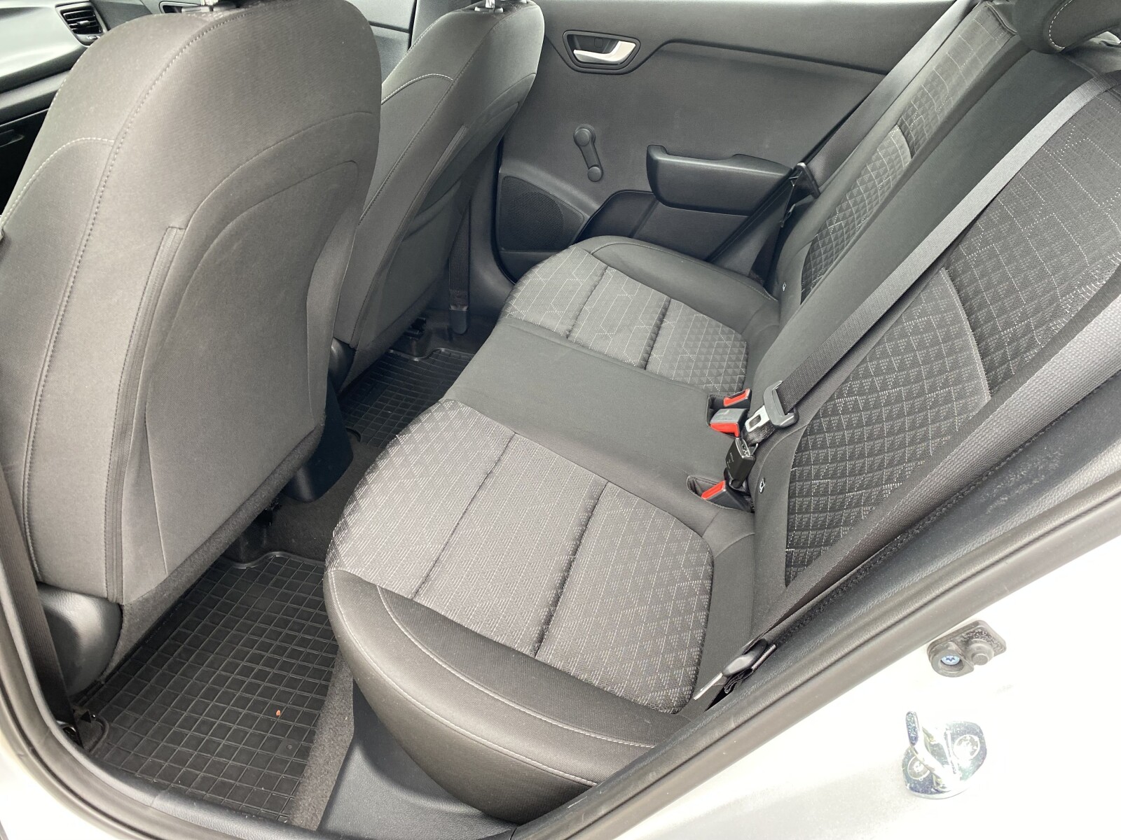 Kia Rio - zdjęcie 10