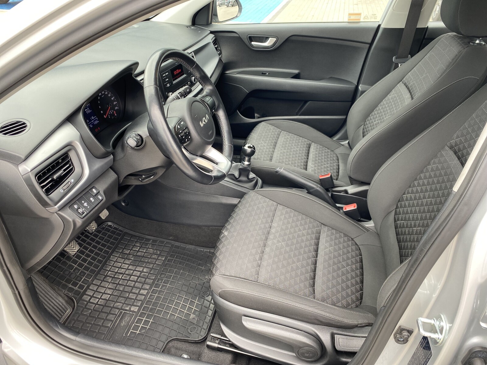 Kia Rio - zdjęcie 9