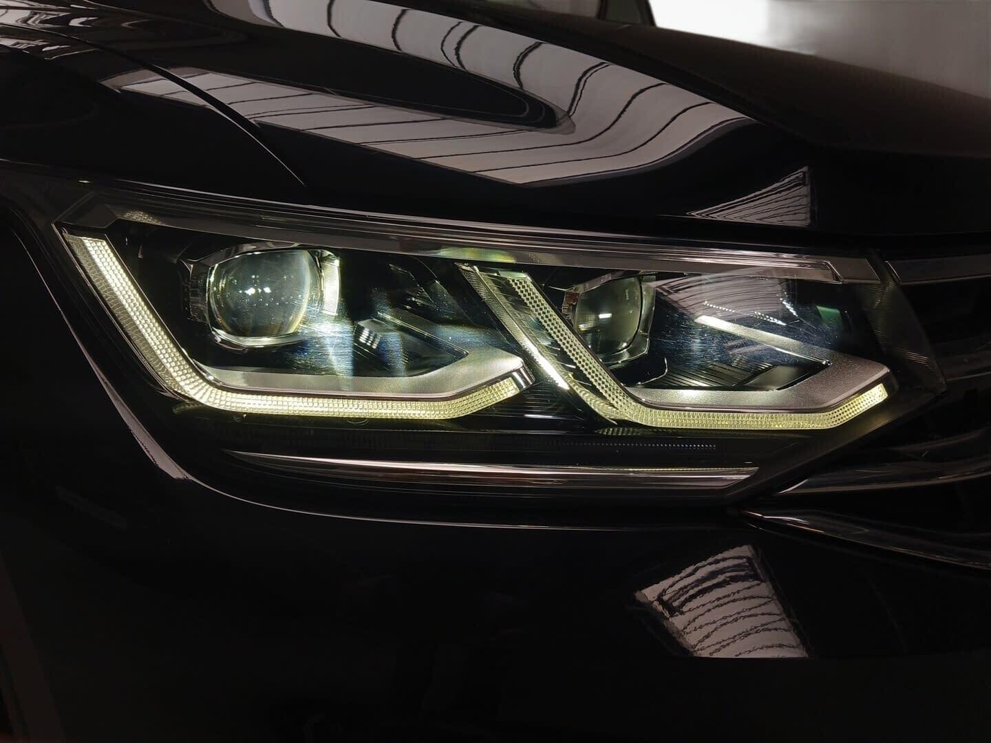 Volkswagen Tiguan - zdjęcie 10