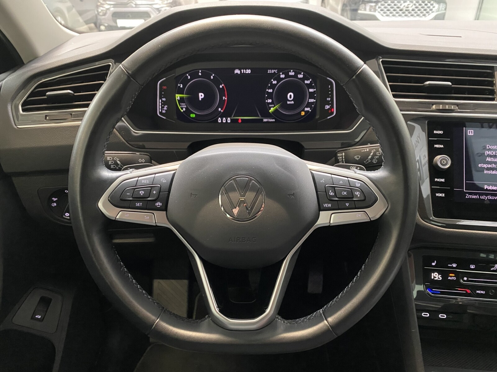 Volkswagen Tiguan - zdjęcie 24