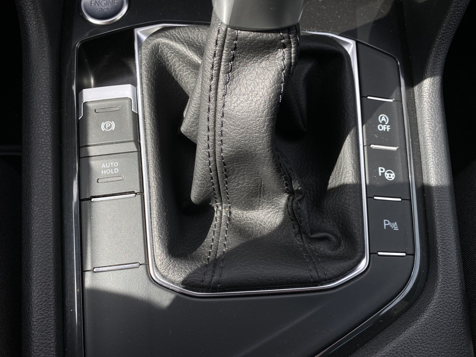 Volkswagen Tiguan - zdjęcie 14