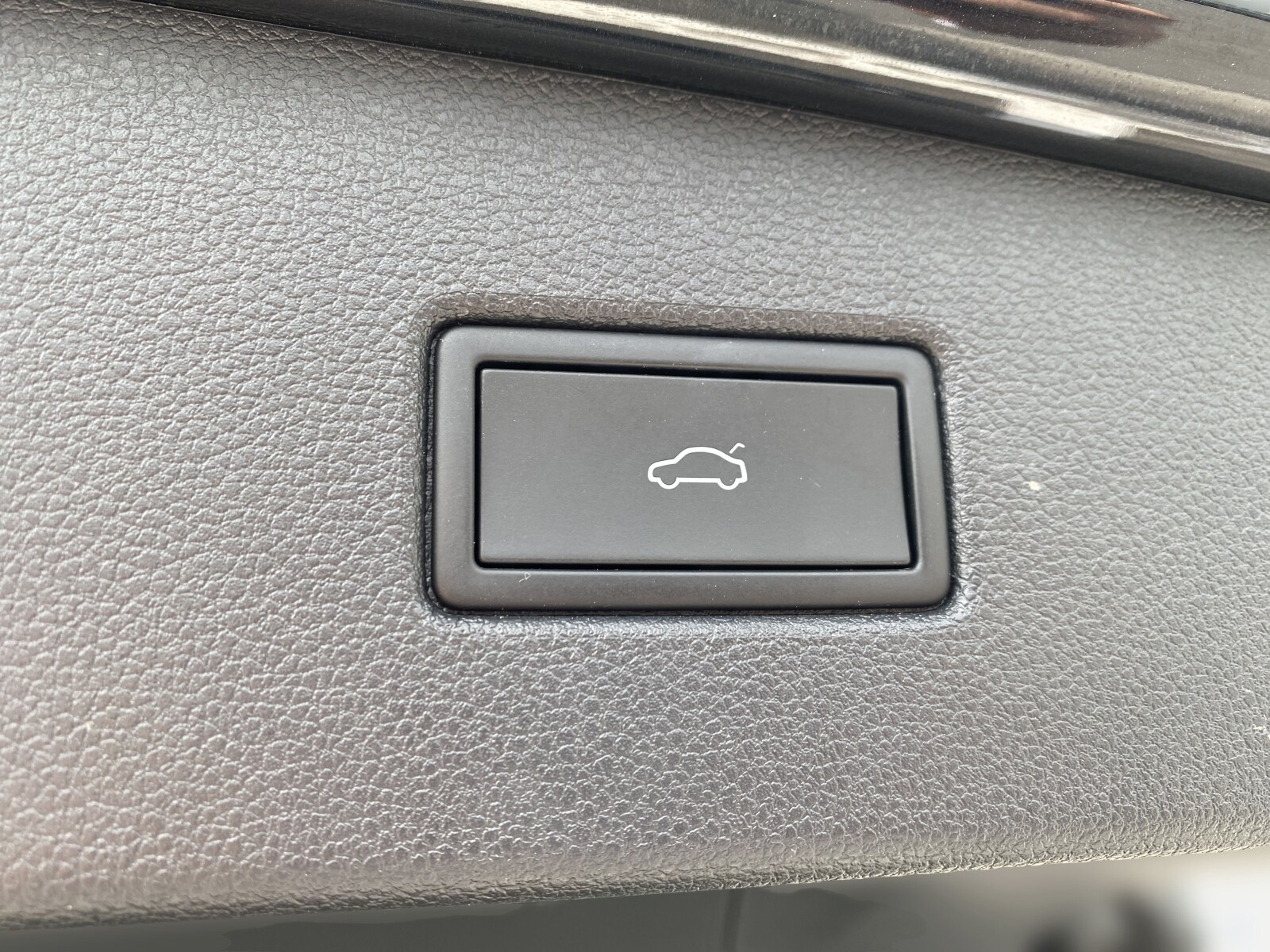 Volkswagen Tiguan - zdjęcie 33