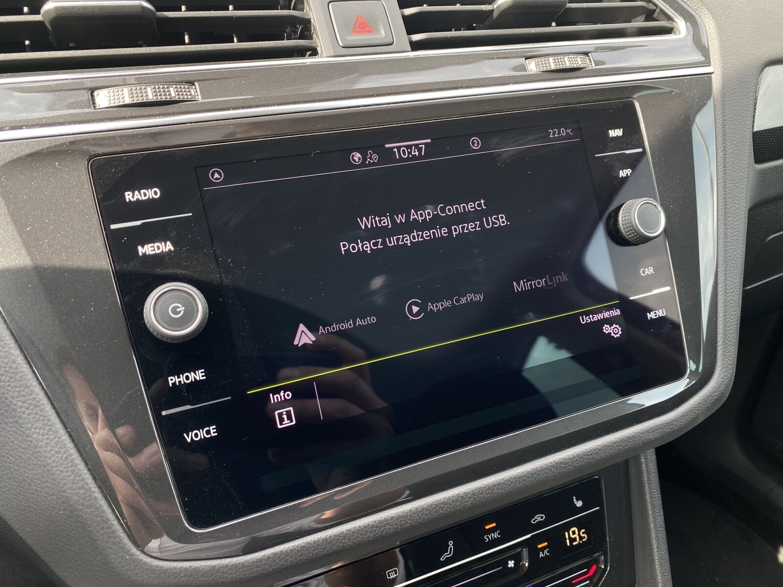 Volkswagen Tiguan - zdjęcie 18