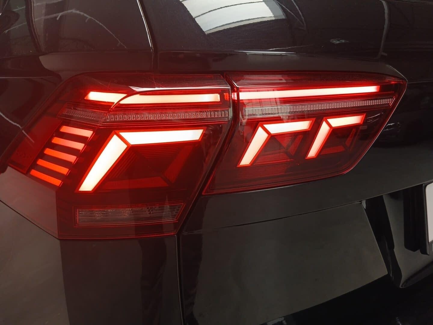 Volkswagen Tiguan - zdjęcie 9
