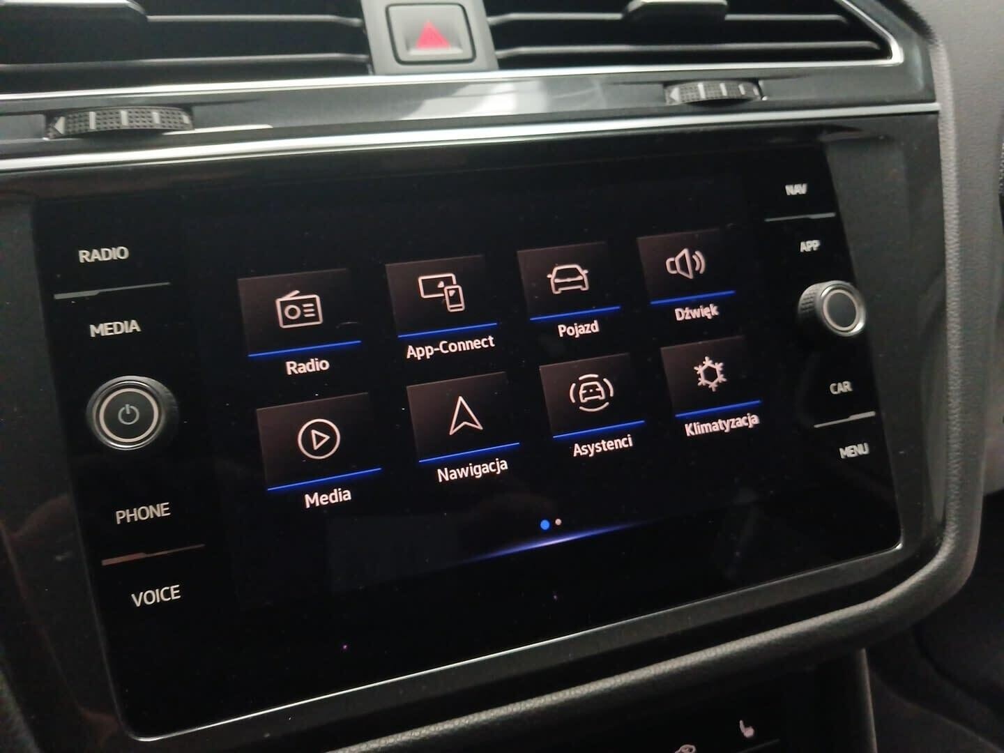 Volkswagen Tiguan - zdjęcie 18