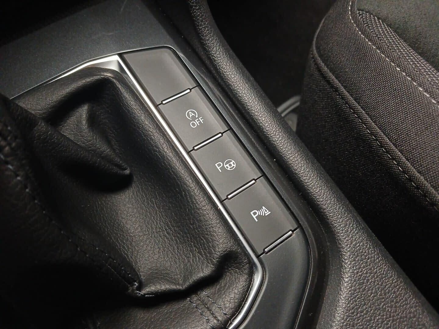 Volkswagen Tiguan - zdjęcie 16