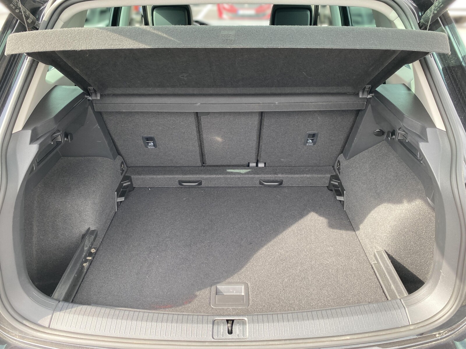 Volkswagen Tiguan - zdjęcie 32