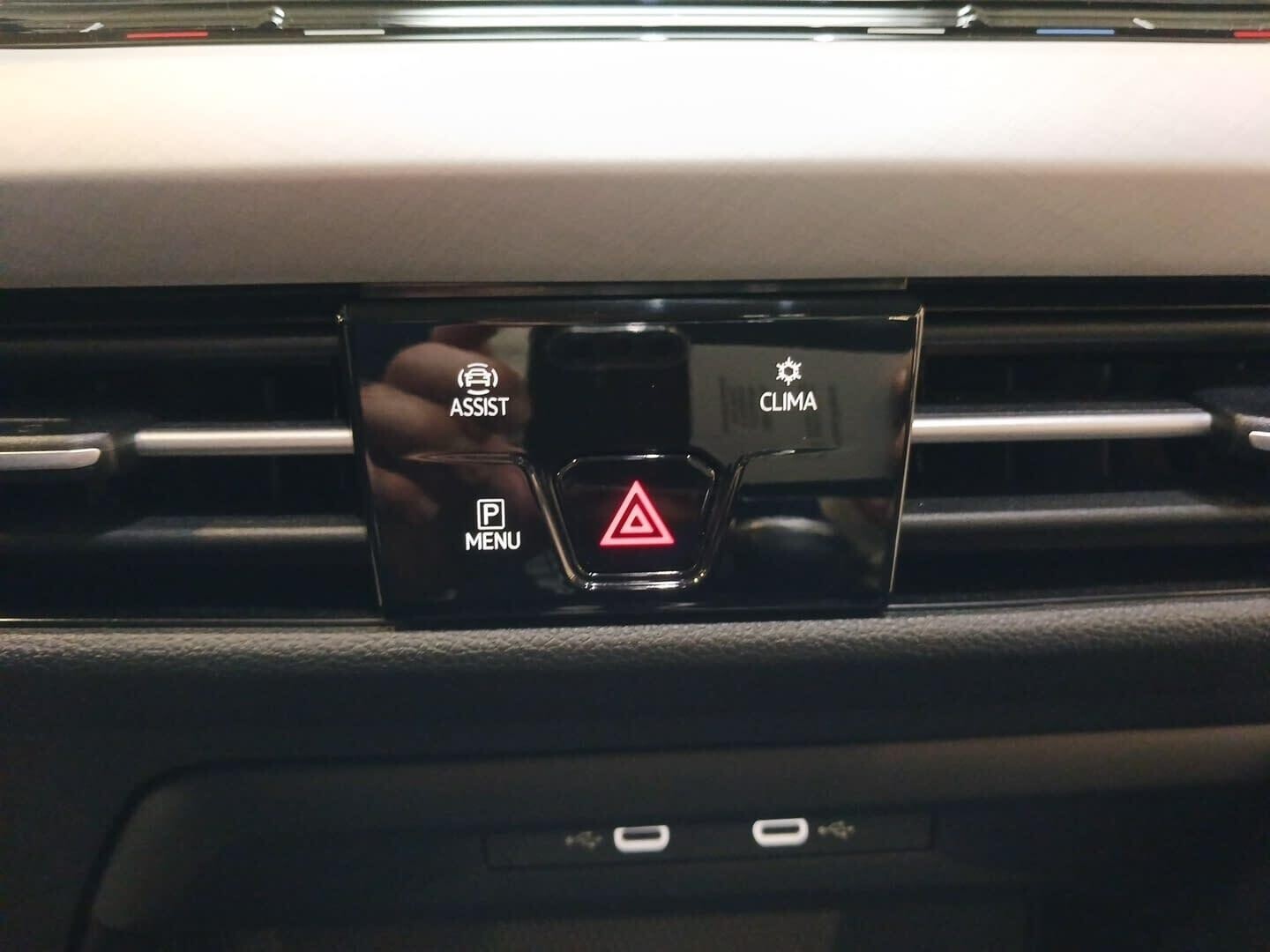 Volkswagen Golf - zdjęcie 14