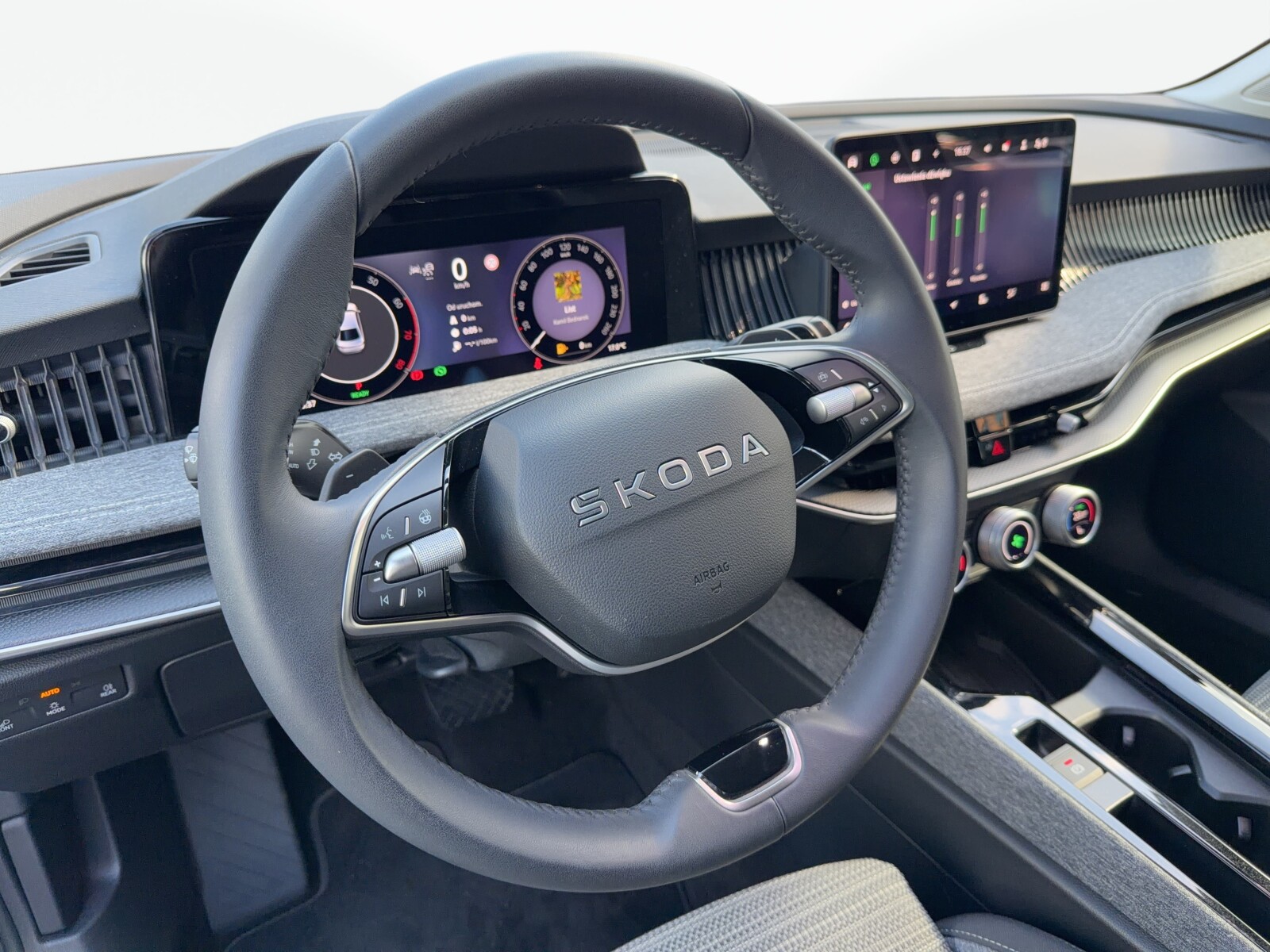 Škoda Superb - zdjęcie 11