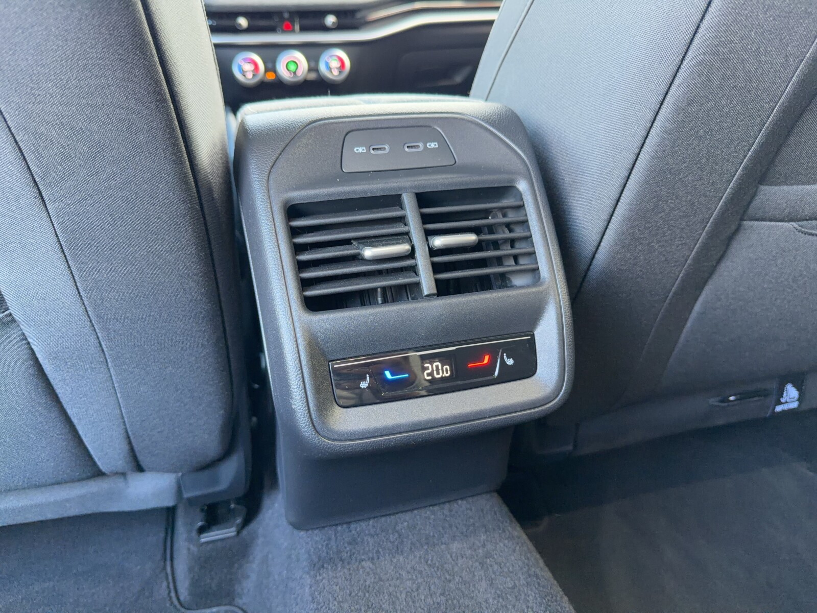 Škoda Superb - zdjęcie 37
