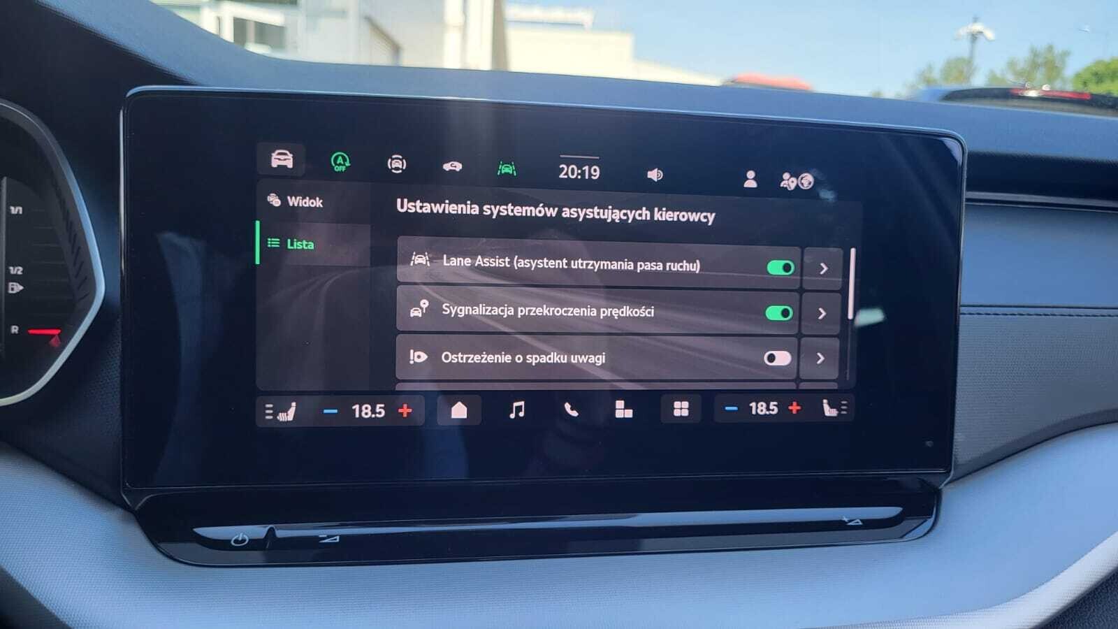 Škoda Octavia Combi - zdjęcie 28