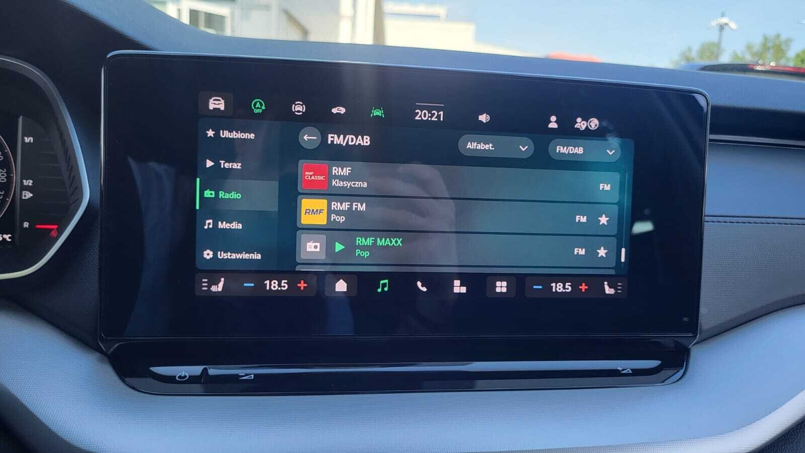 Škoda Octavia Combi - zdjęcie 35