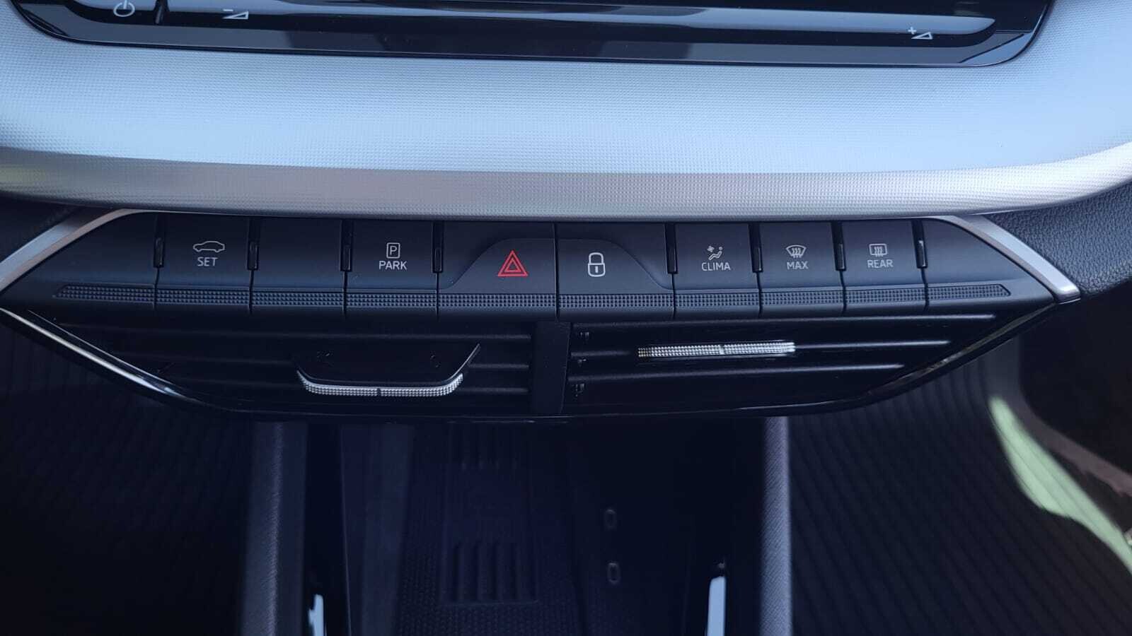 Škoda Octavia Combi - zdjęcie 23