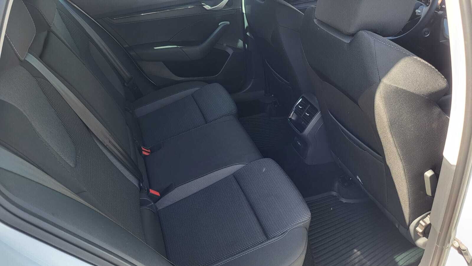 Škoda Octavia Combi - zdjęcie 15