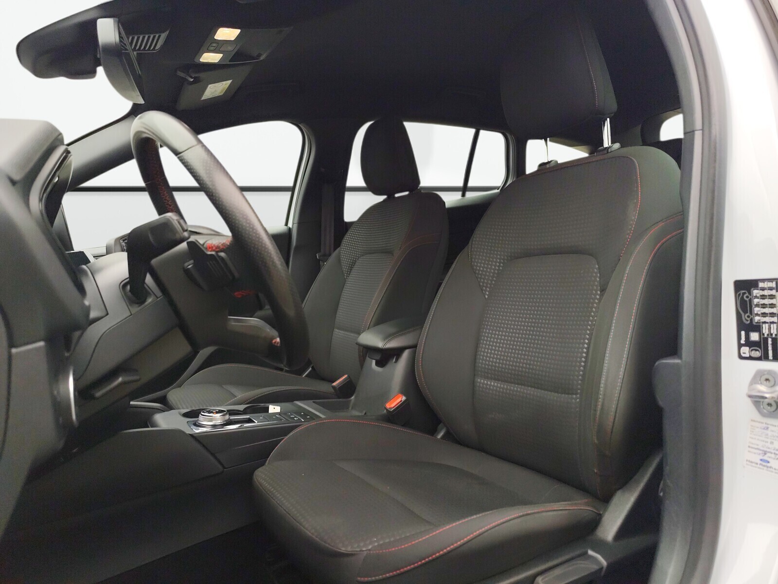 Ford Focus - zdjęcie 10