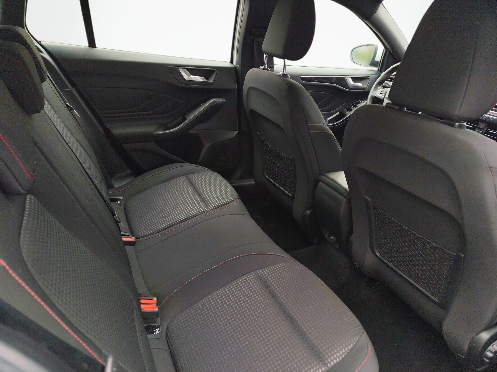 Ford Focus - zdjęcie 14