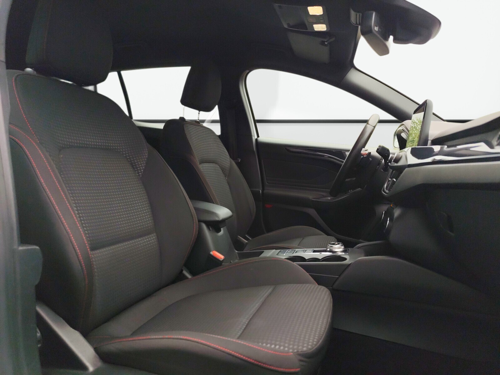 Ford Focus - zdjęcie 17