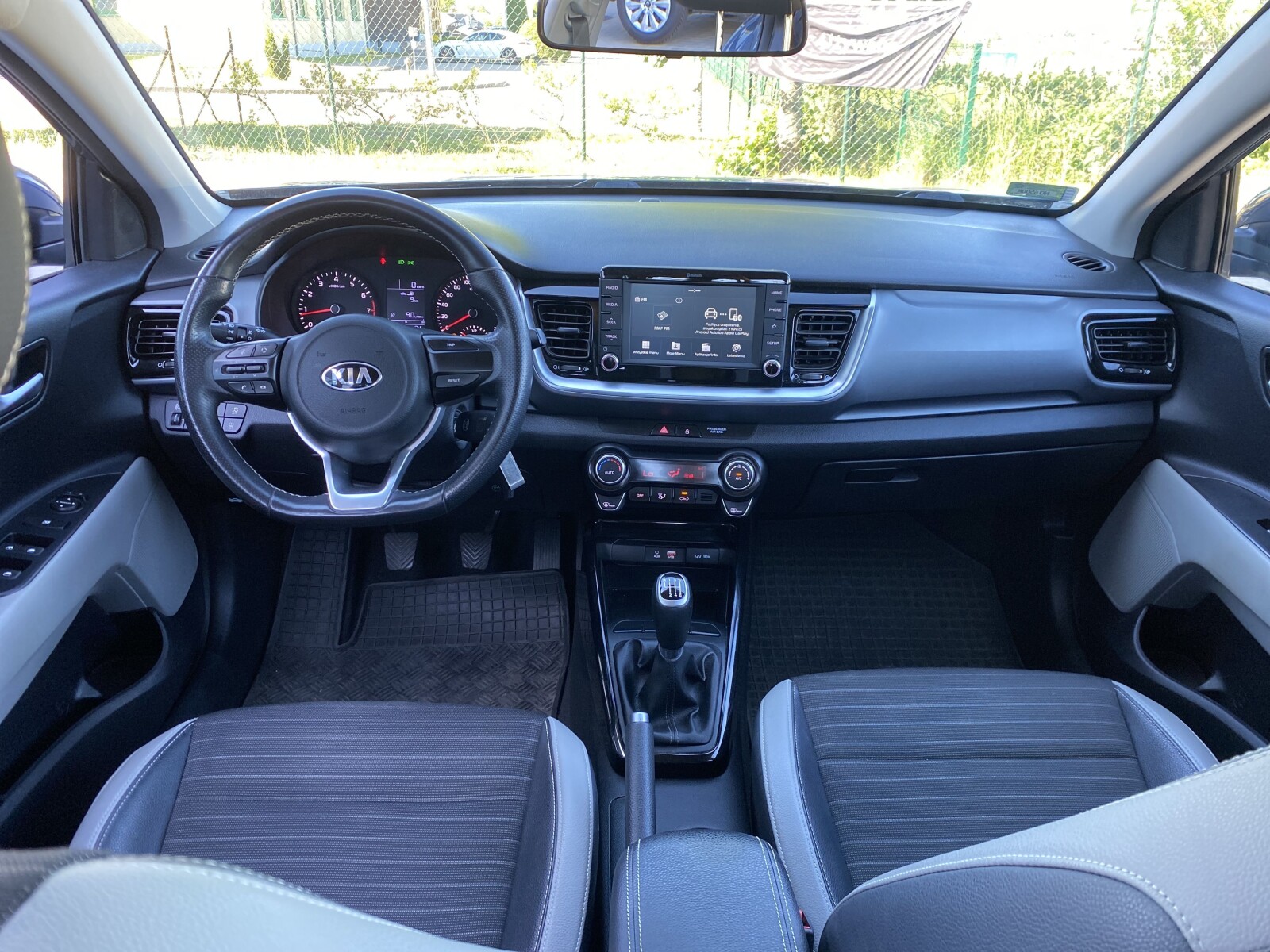 Kia Stonic - zdjęcie 10