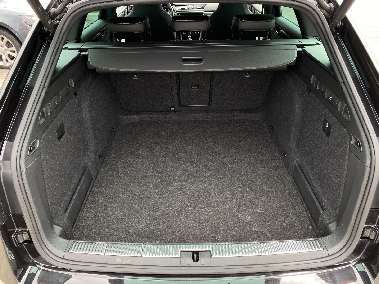 Škoda Superb Combi - zdjęcie 15