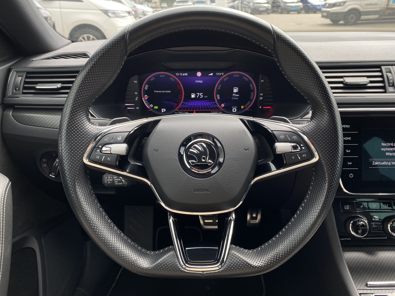Škoda Superb Combi - zdjęcie 21
