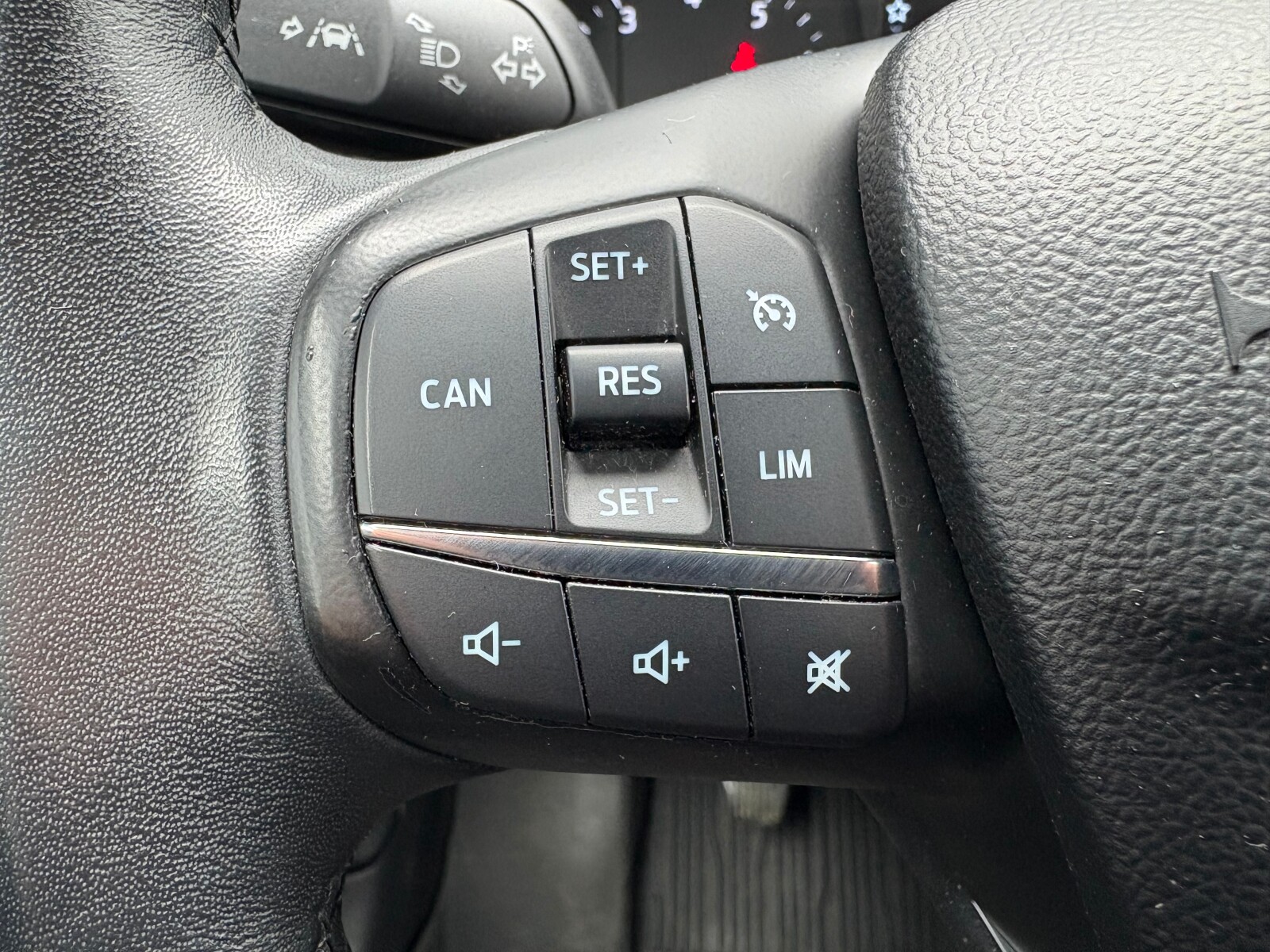 Ford Focus - zdjęcie 21