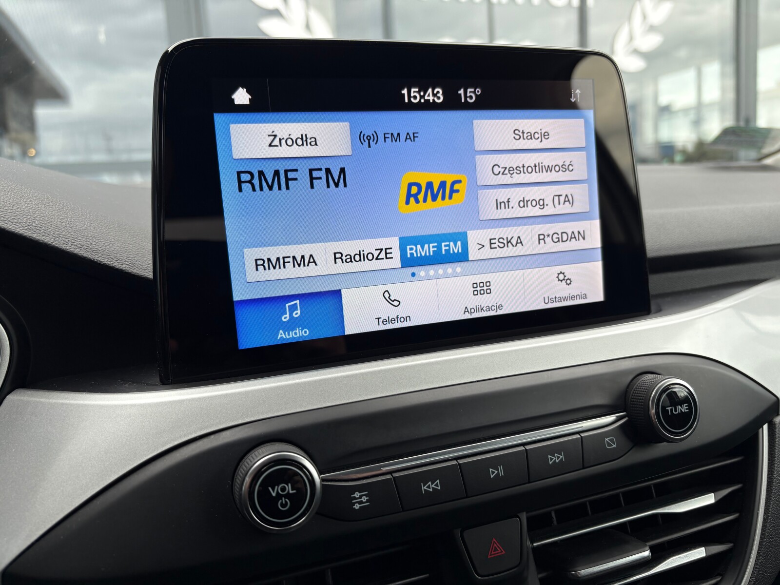 Ford Focus - zdjęcie 25