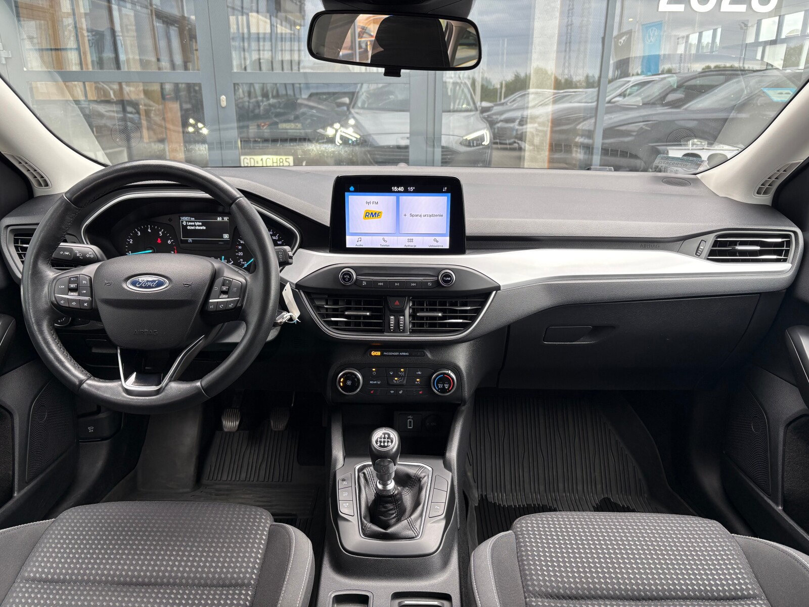 Ford Focus - zdjęcie 9