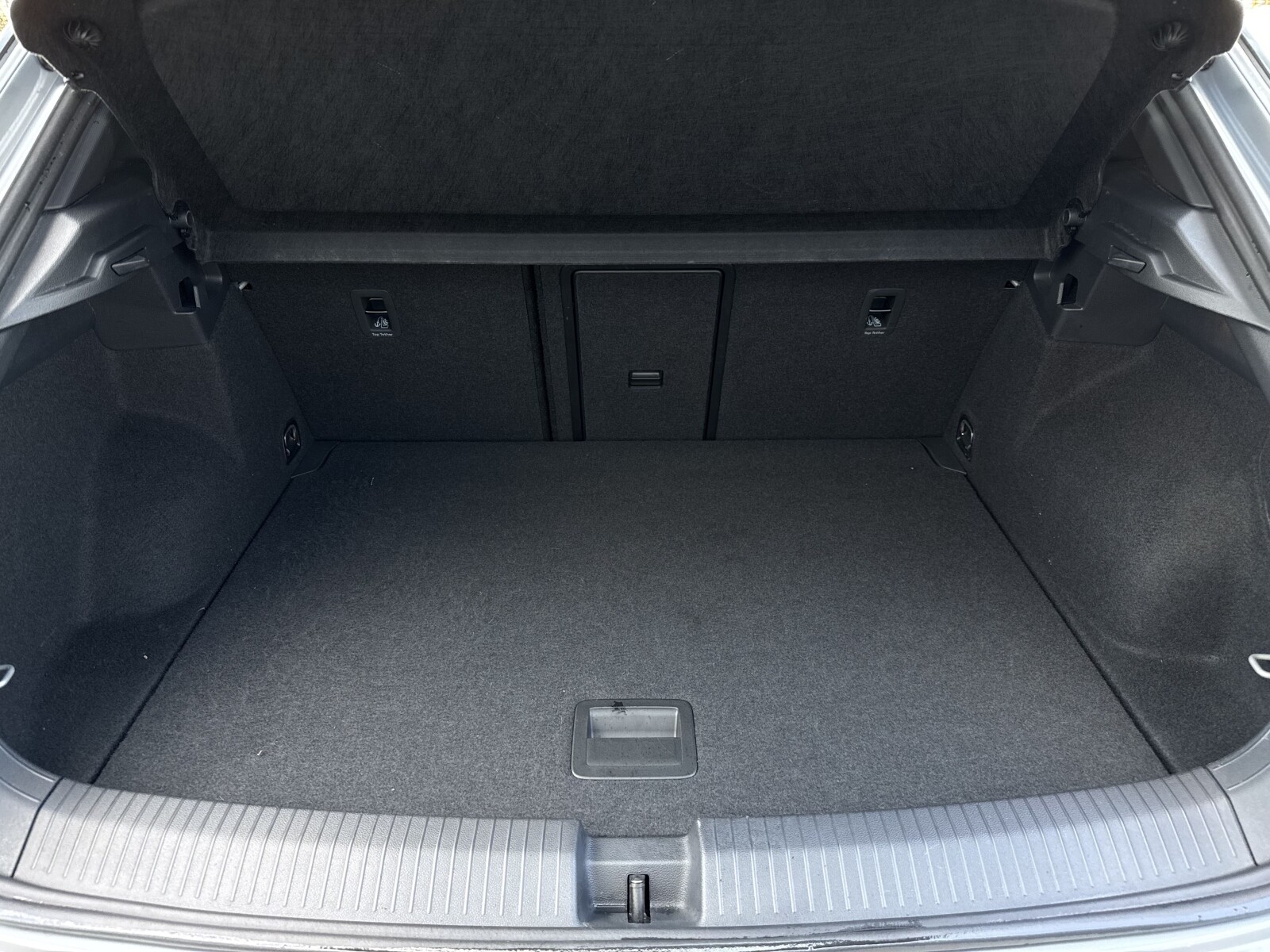 Volkswagen T-Roc - zdjęcie 31