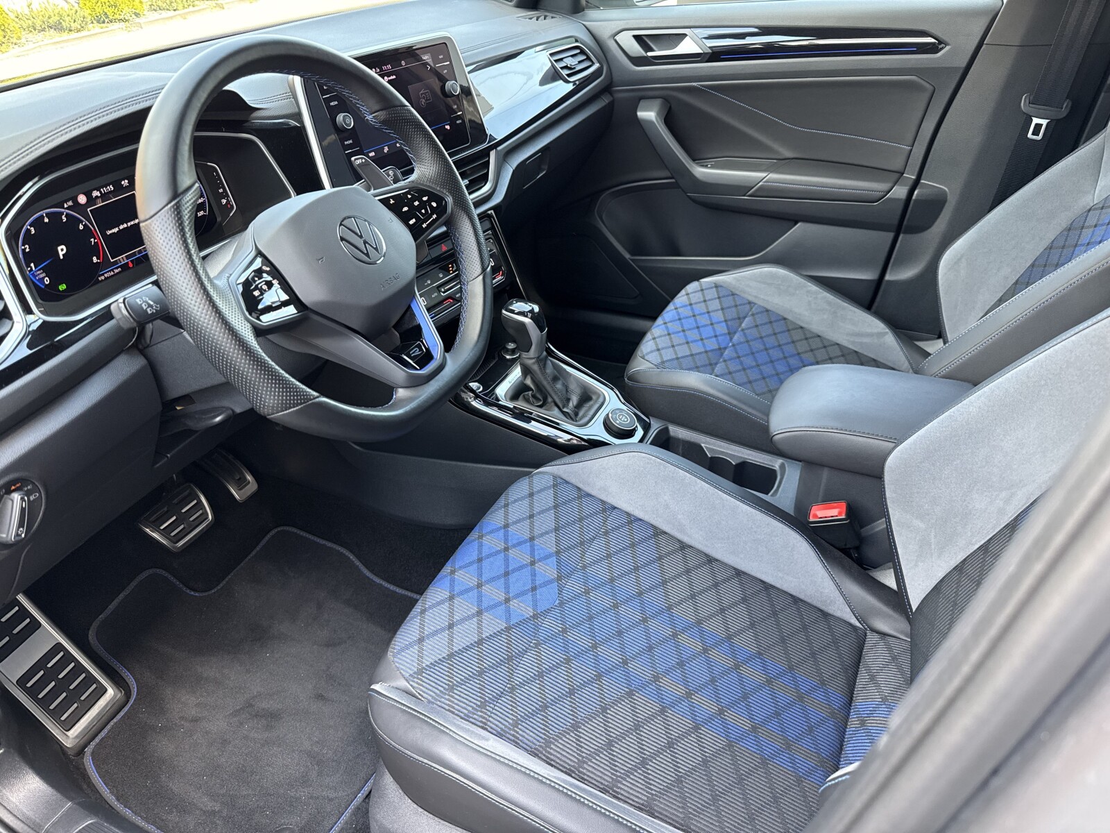 Volkswagen T-Roc - zdjęcie 9