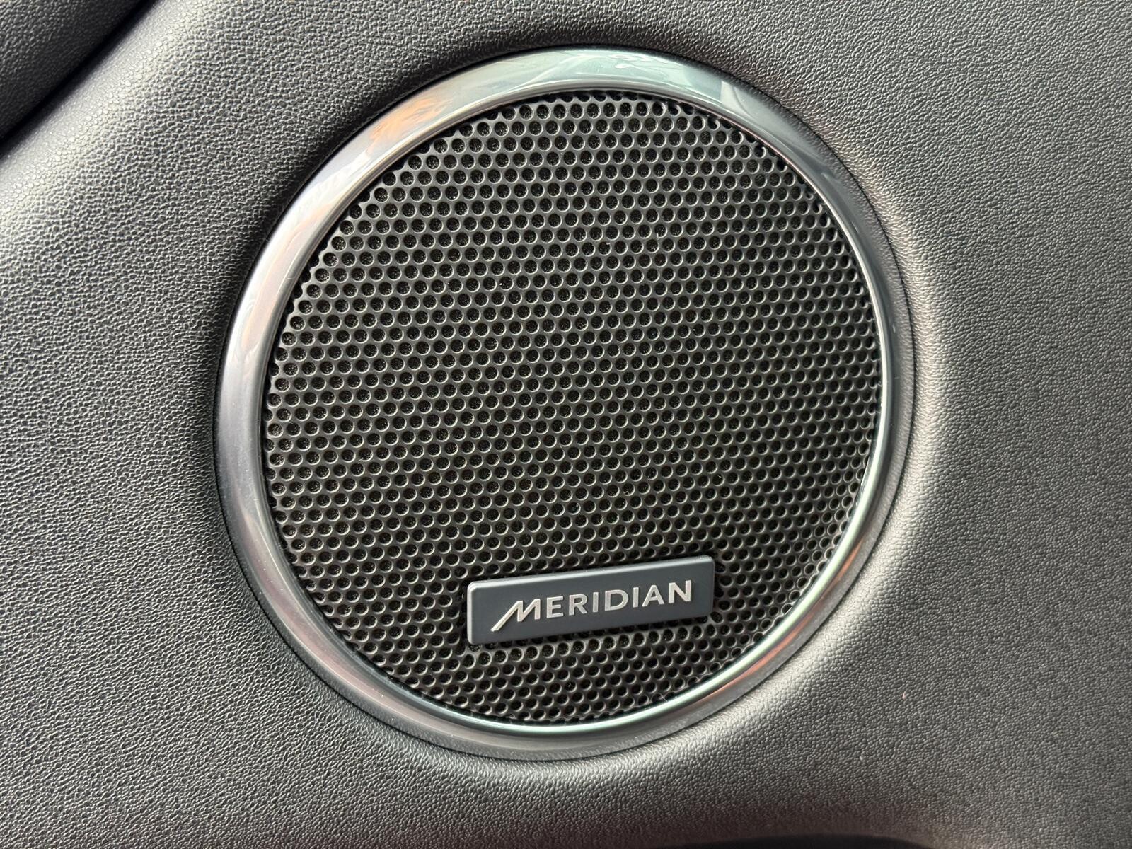 Land Rover Discovery Sport - zdjęcie 24