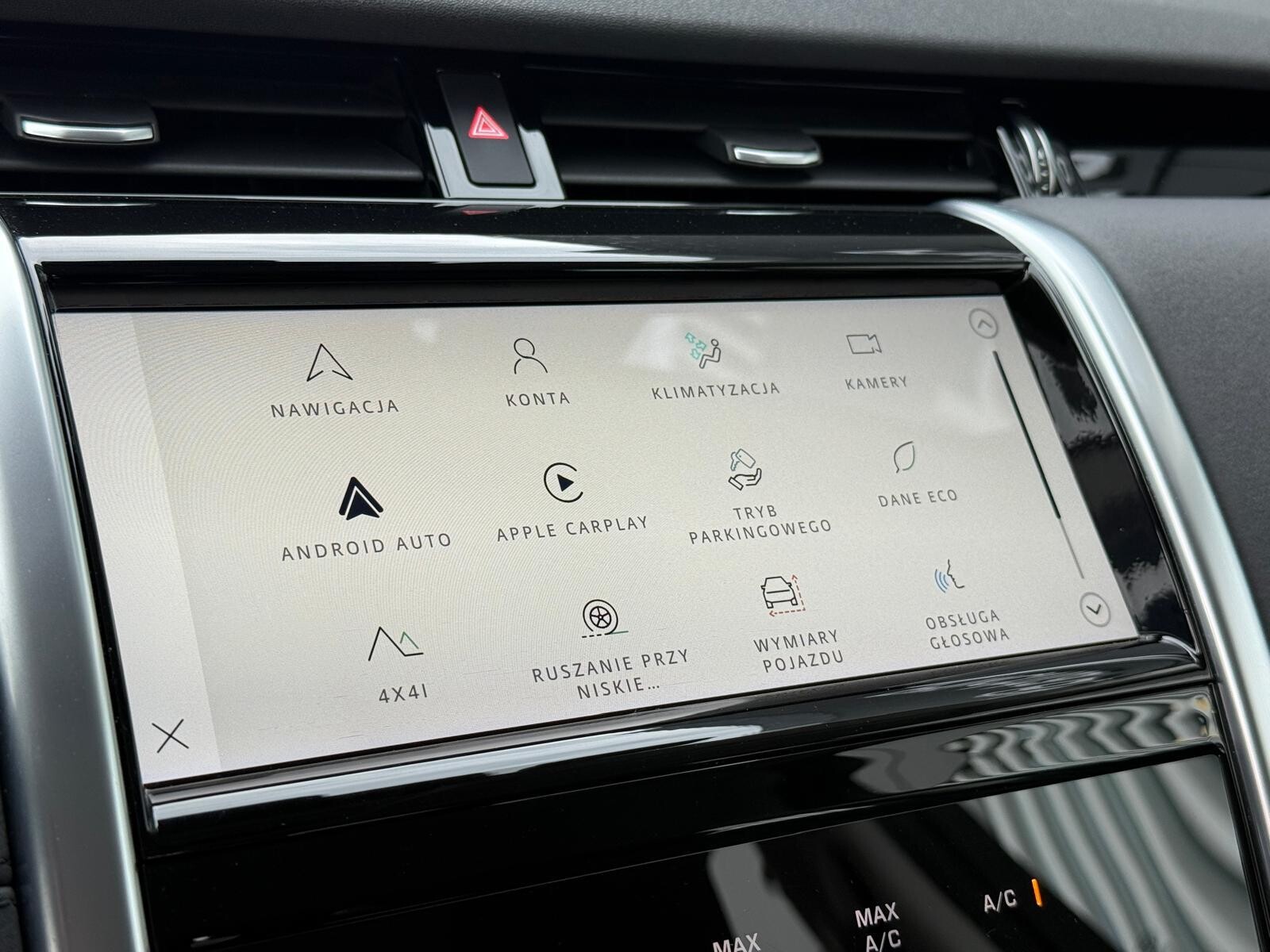 Land Rover Discovery Sport - zdjęcie 18