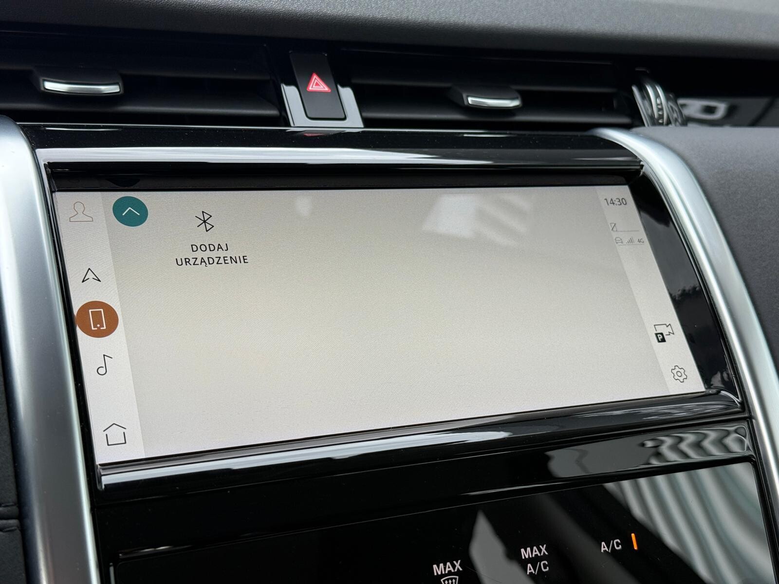 Land Rover Discovery Sport - zdjęcie 20