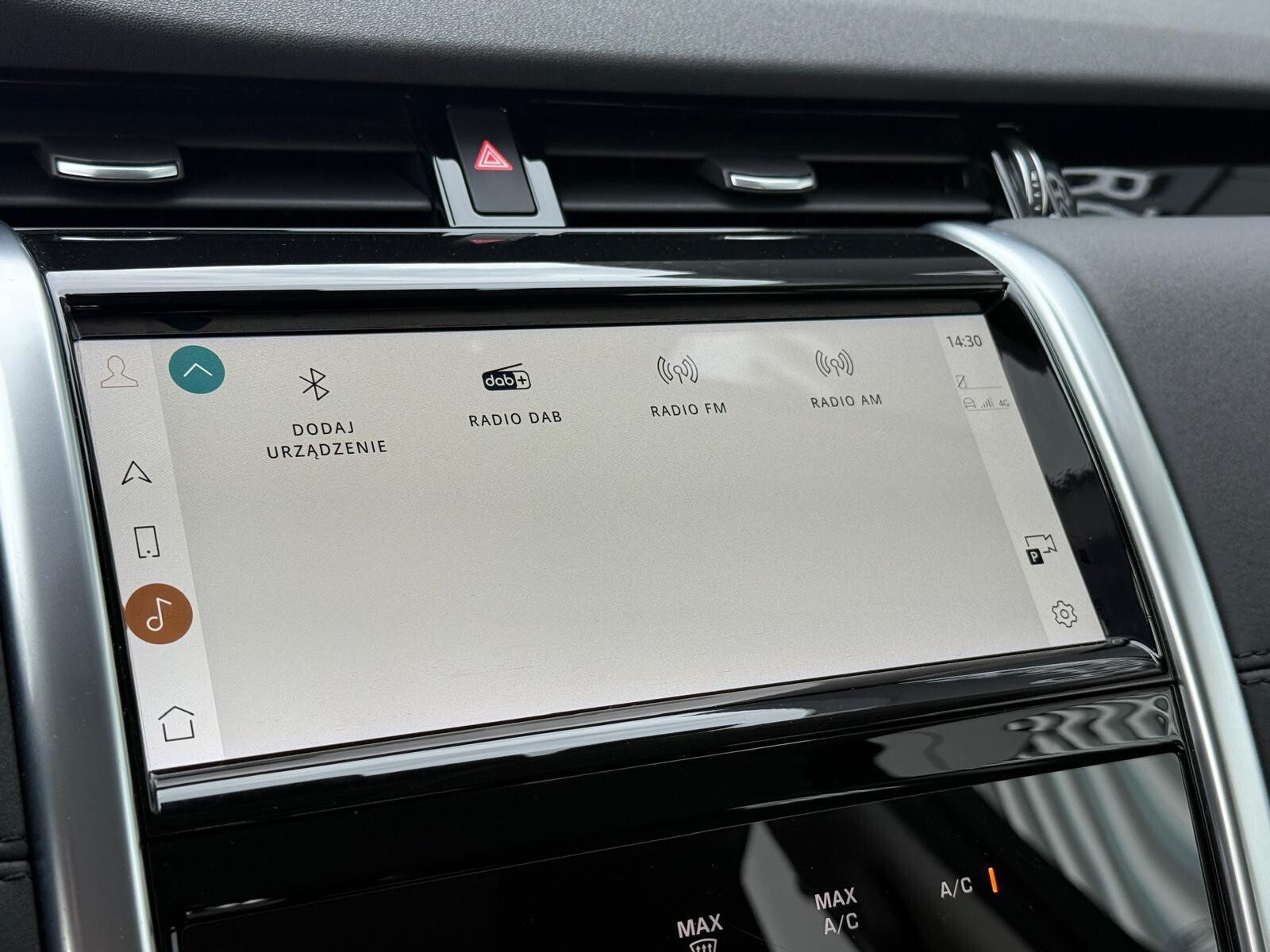 Land Rover Discovery Sport - zdjęcie 19