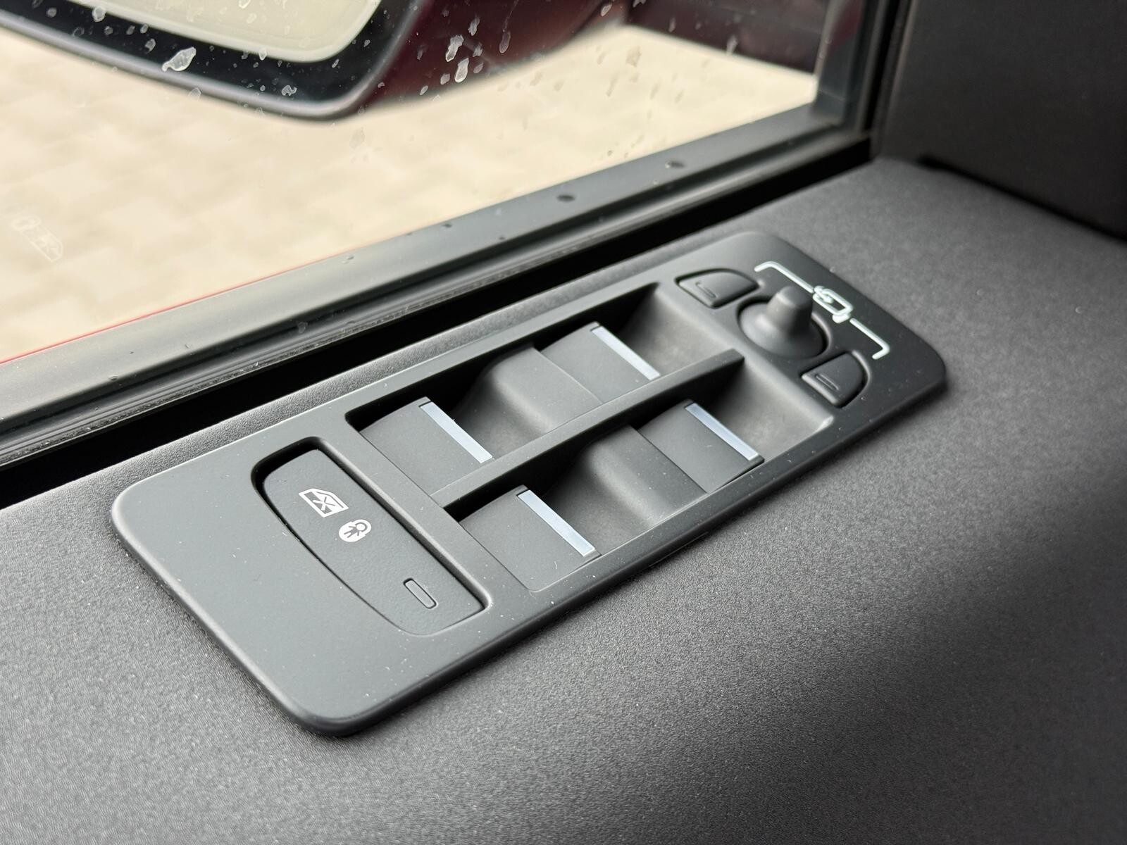 Land Rover Discovery Sport - zdjęcie 26