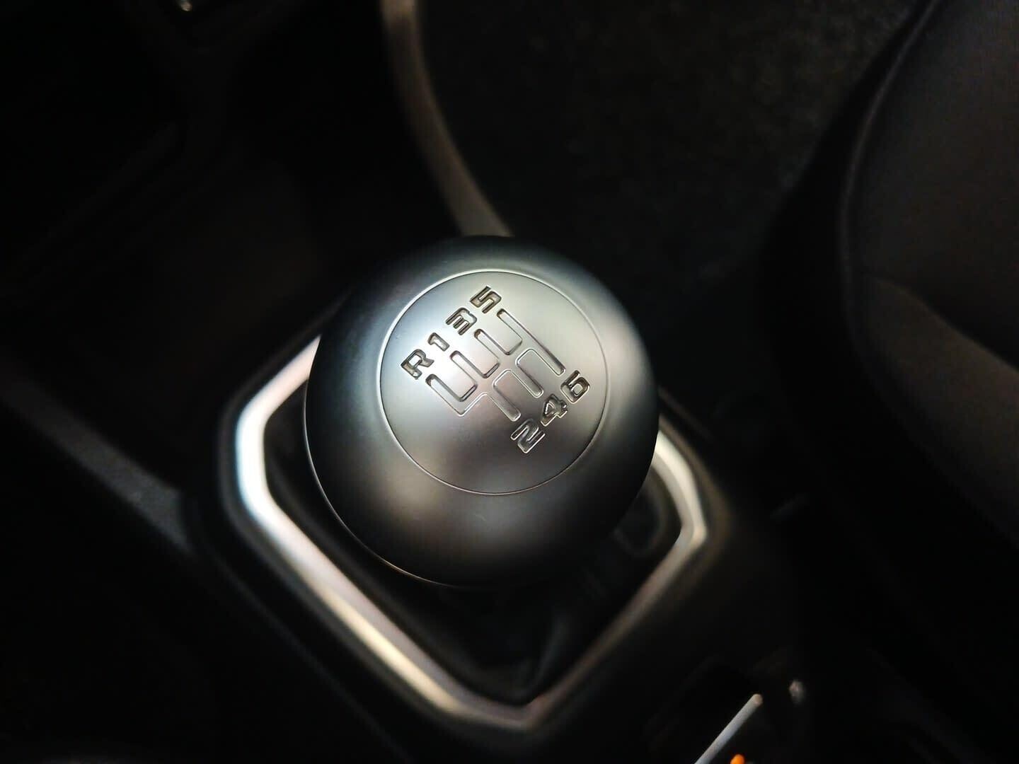 Jeep Renegade - zdjęcie 13