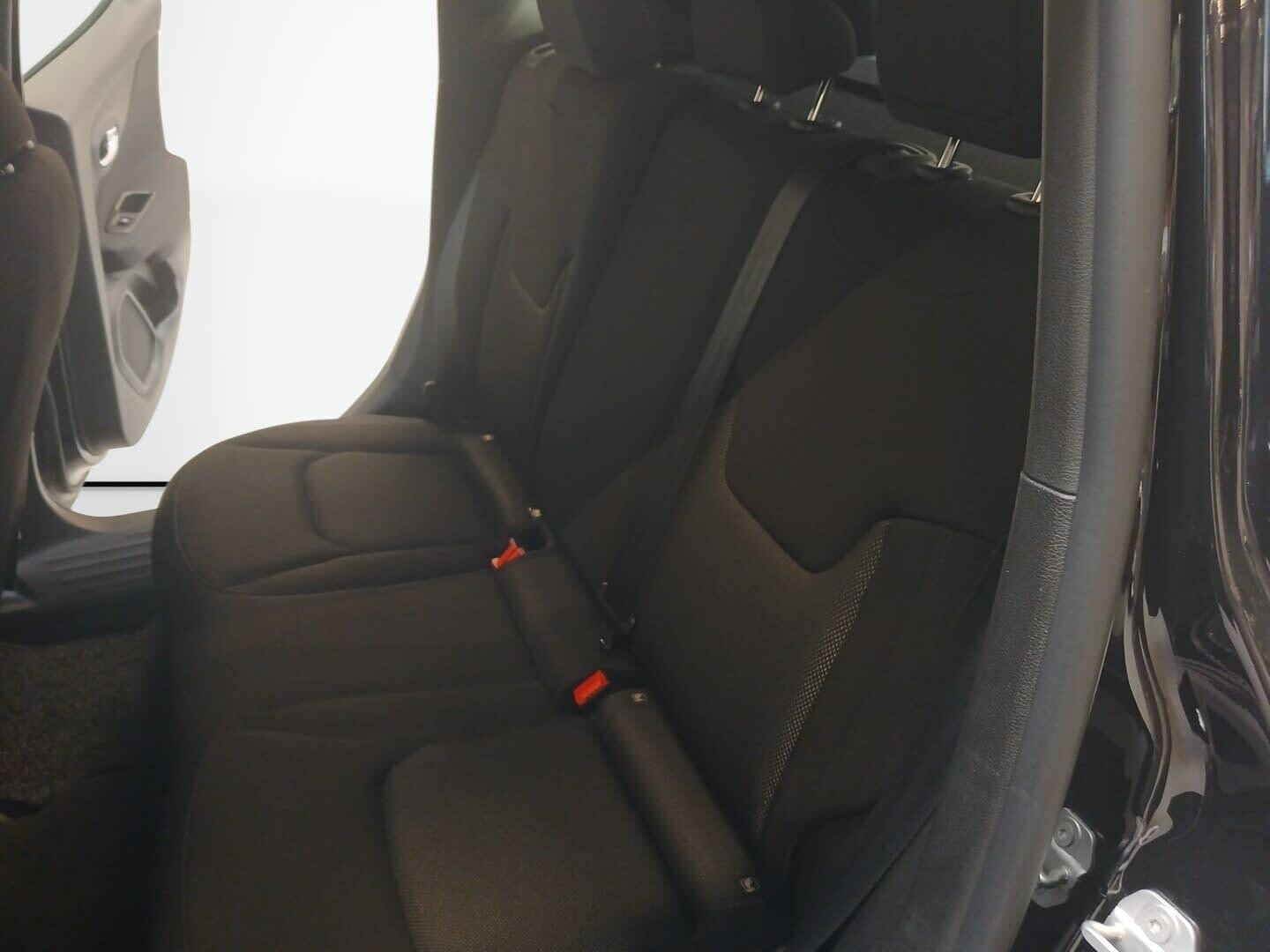 Jeep Renegade - zdjęcie 25