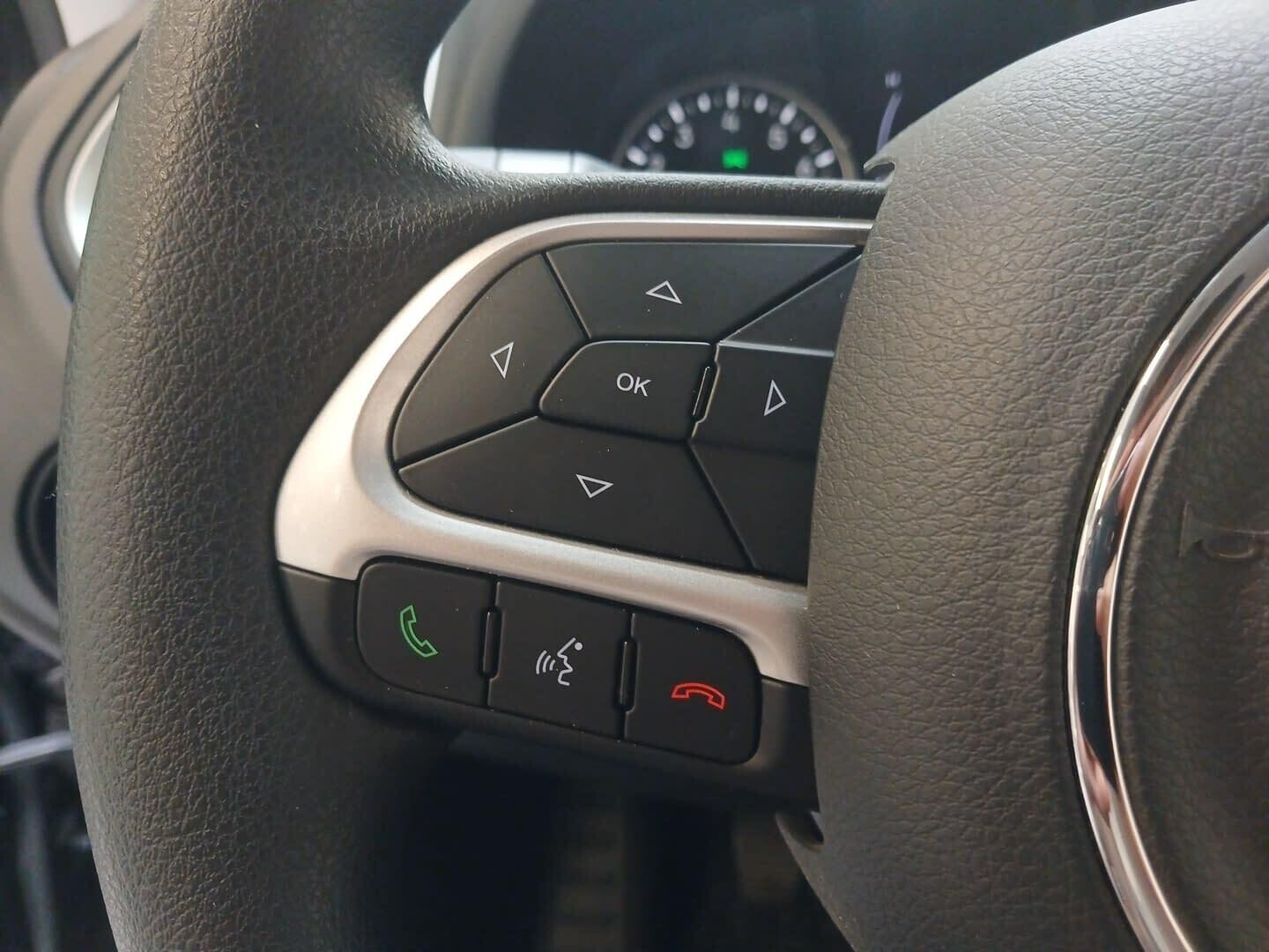Jeep Renegade - zdjęcie 20