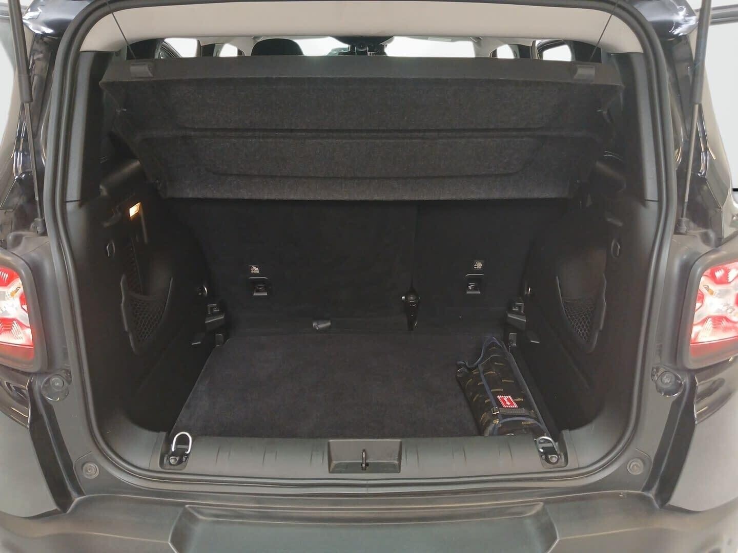 Jeep Renegade - zdjęcie 26