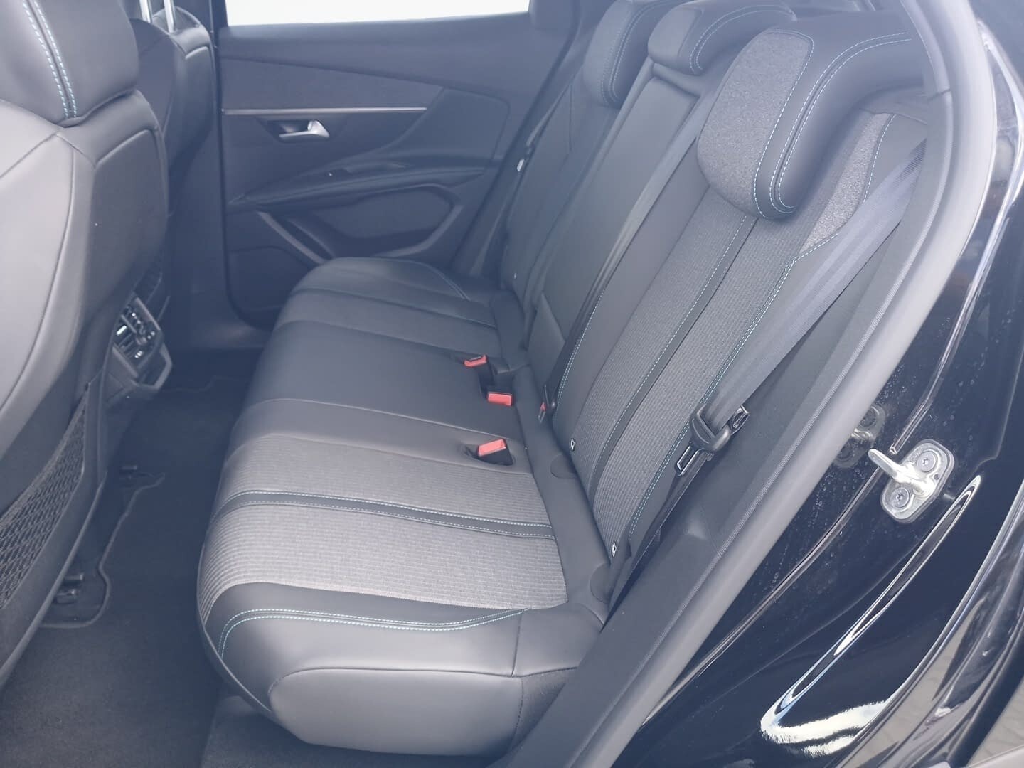 Peugeot 3008 - zdjęcie 10