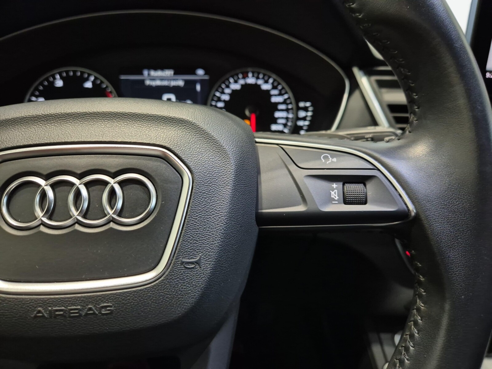 Audi Q5 - zdjęcie 17