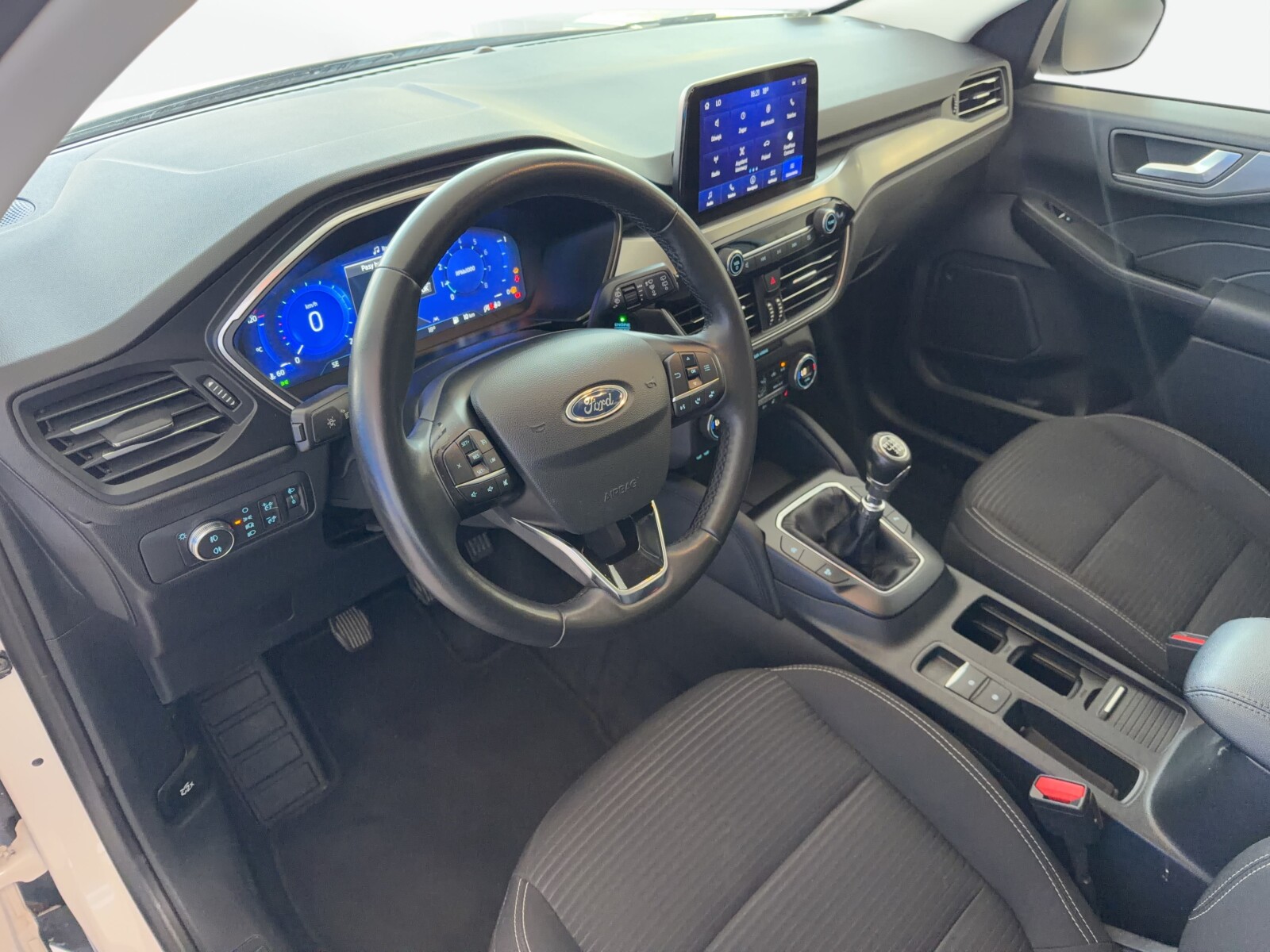 Ford Kuga - zdjęcie 9