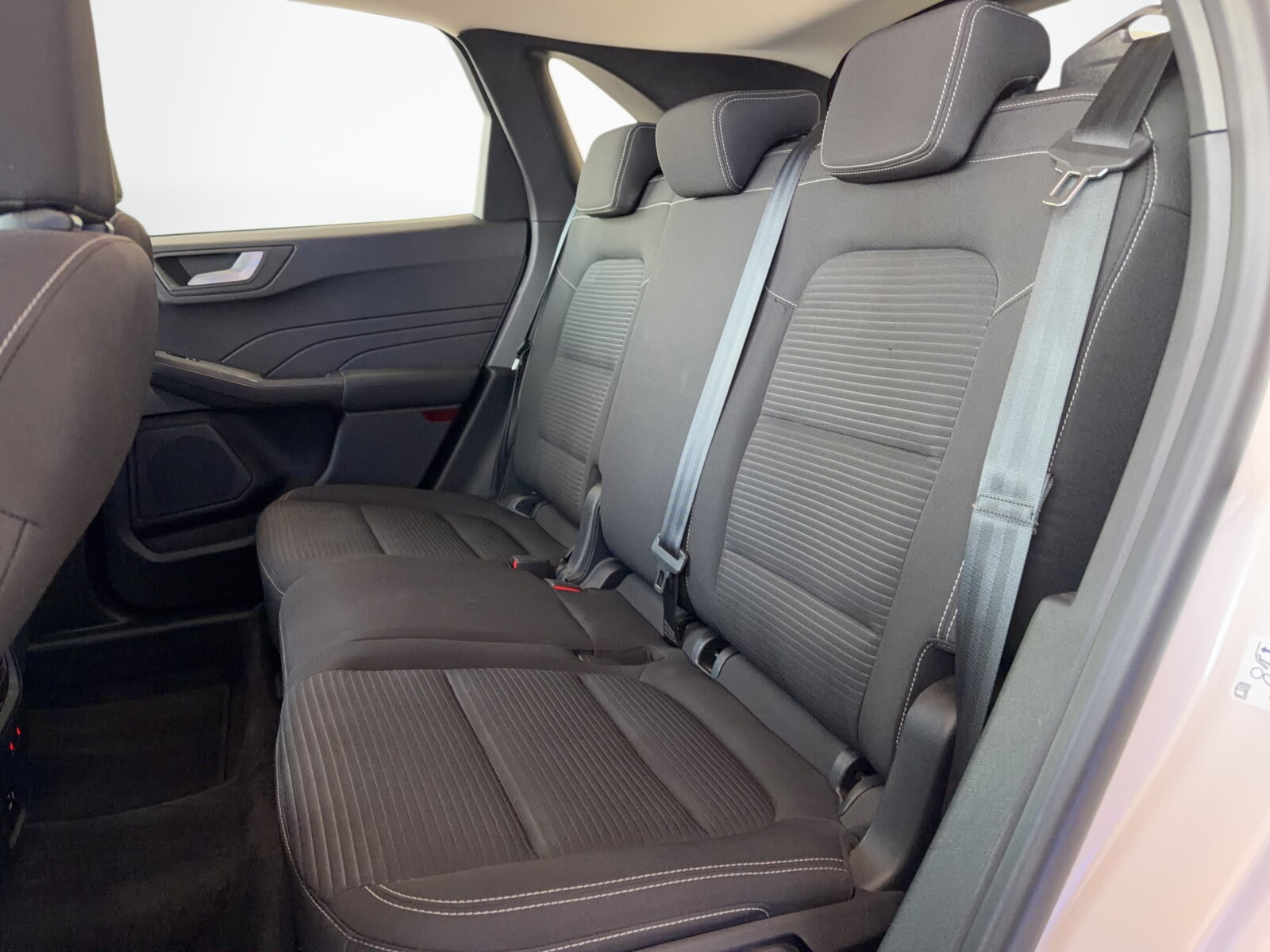 Ford Kuga - zdjęcie 13