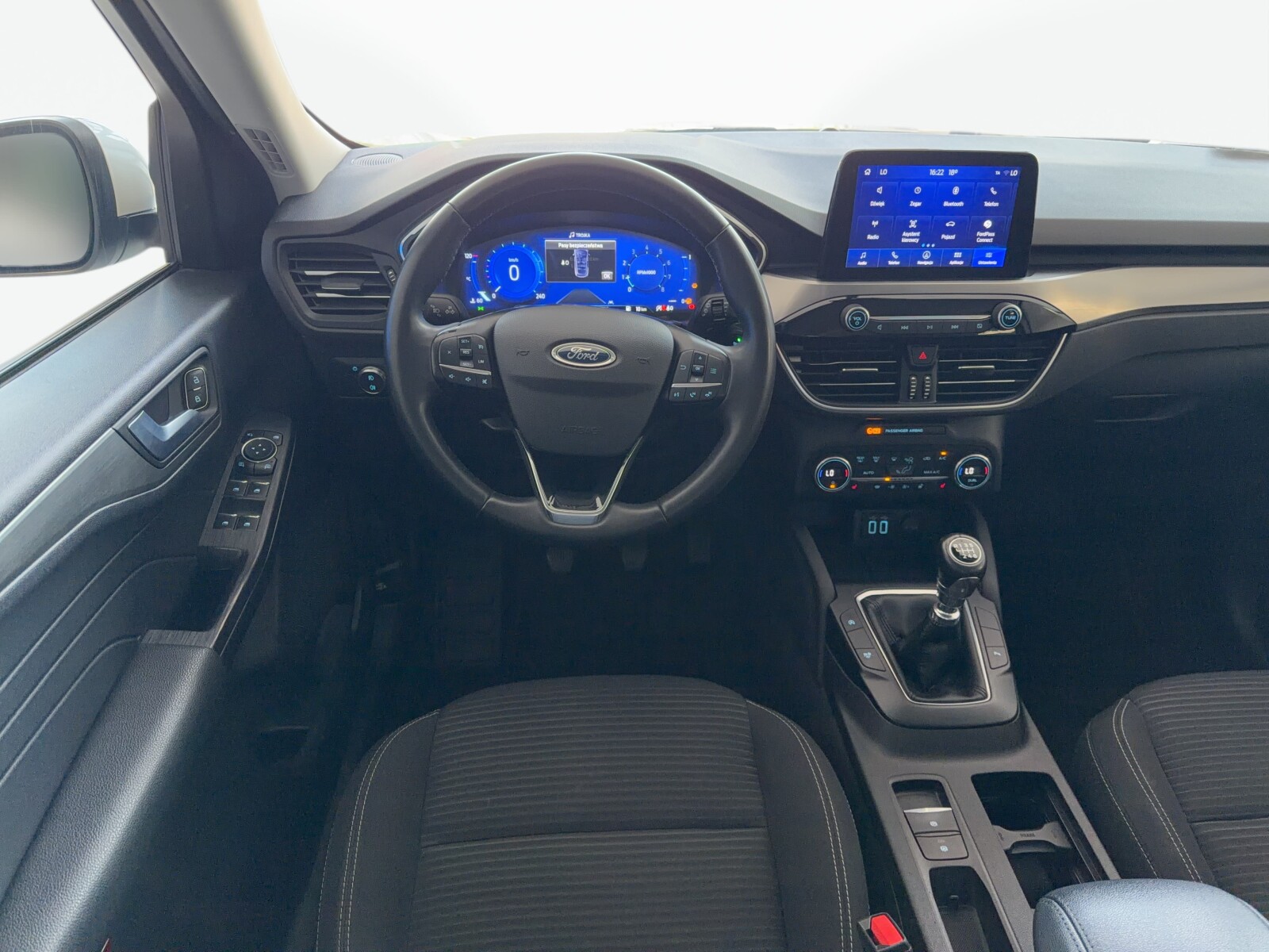 Ford Kuga - zdjęcie 19
