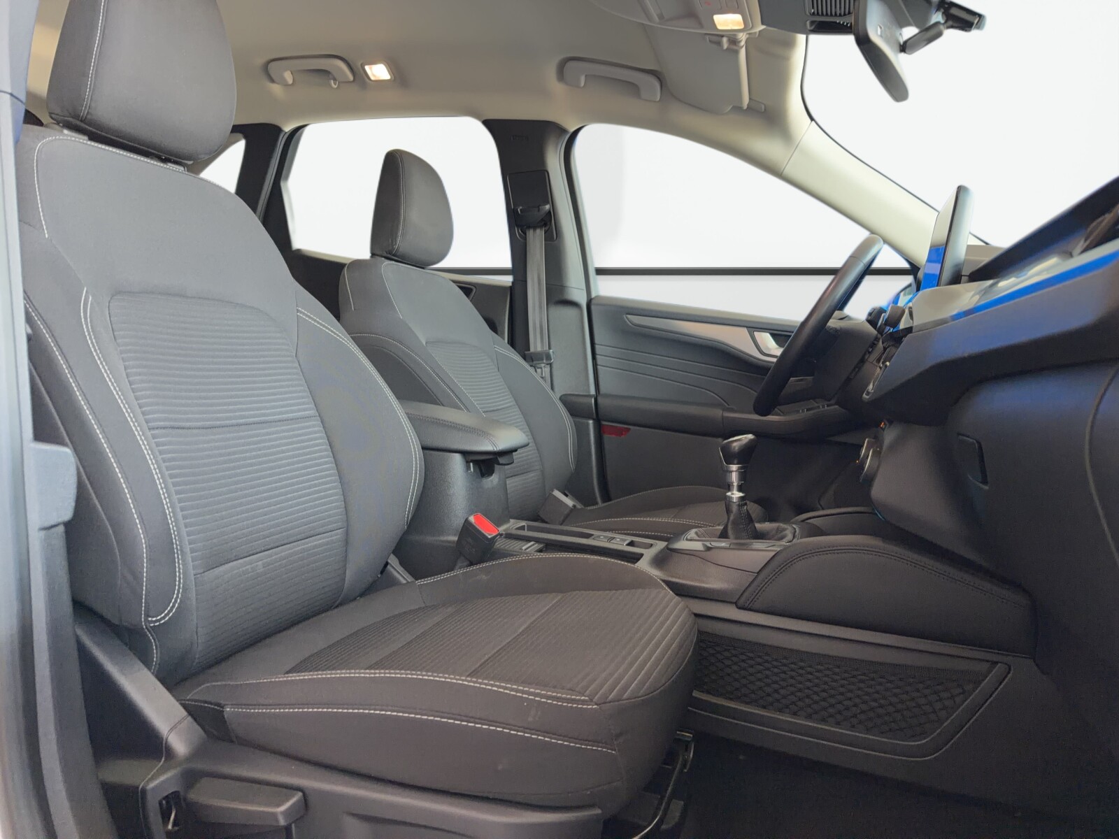 Ford Kuga - zdjęcie 18