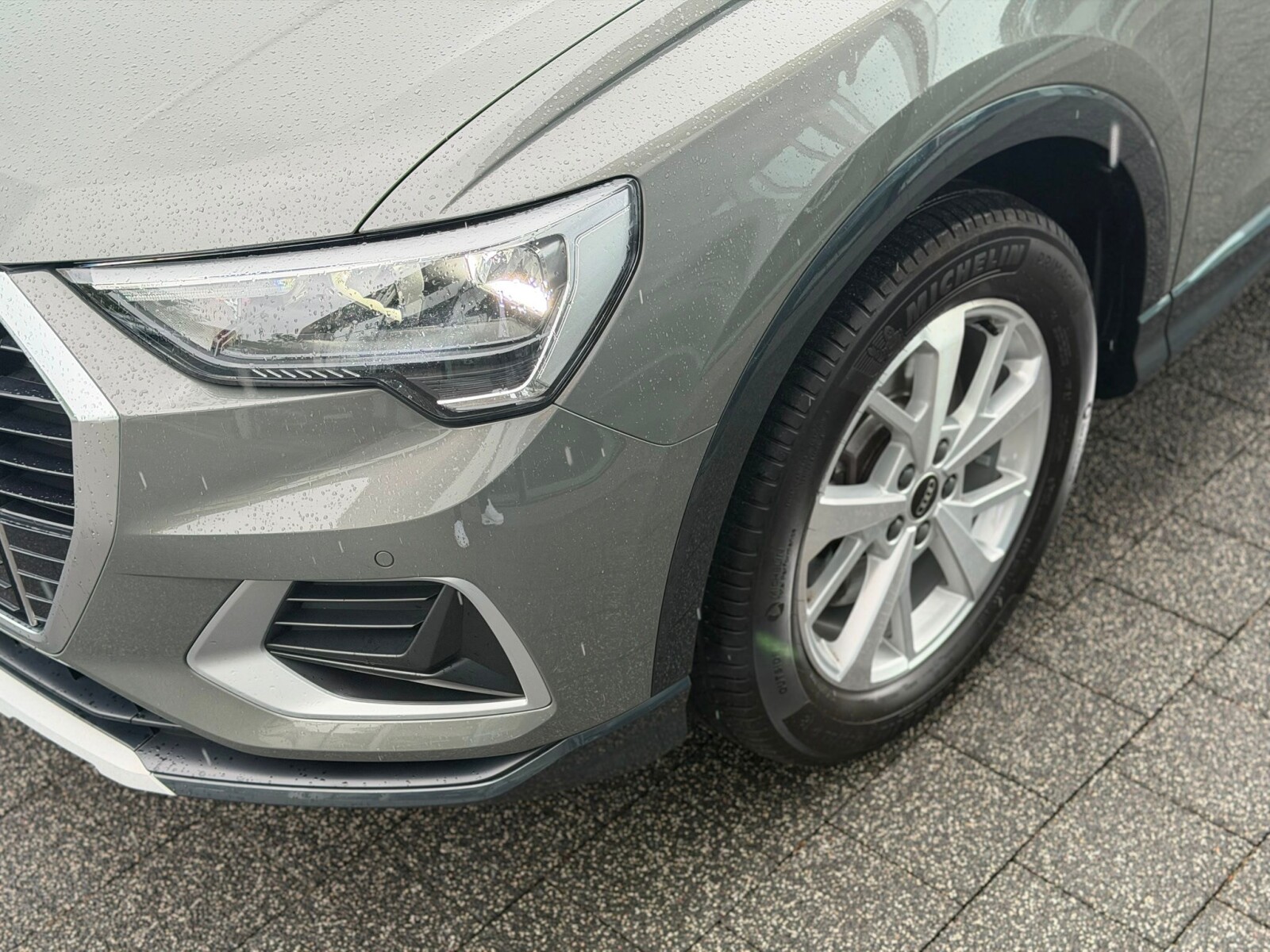 Audi Q3 - zdjęcie 10