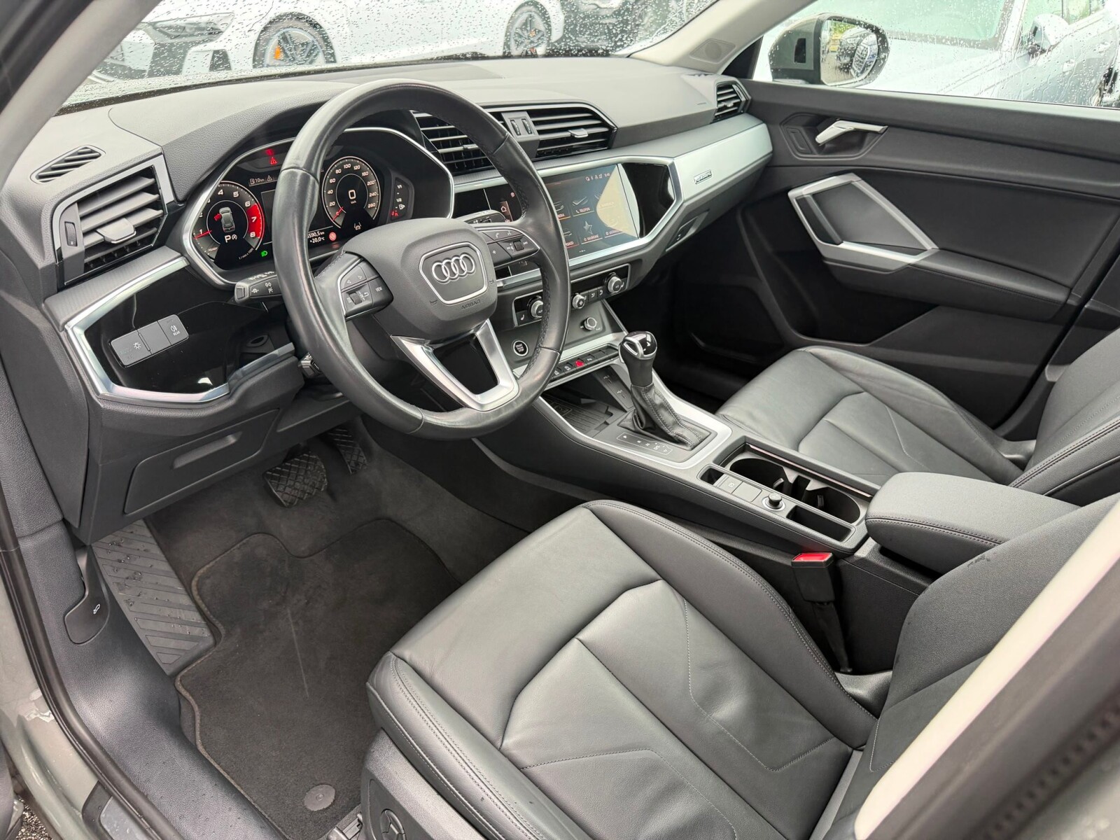 Audi Q3 - zdjęcie 13