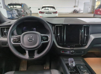 2.0 B4 D PLUS DARK AWD 197 KM Automat FV Vat 23%