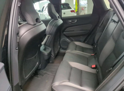 2.0 B4 D PLUS DARK AWD 197 KM Automat FV Vat 23%