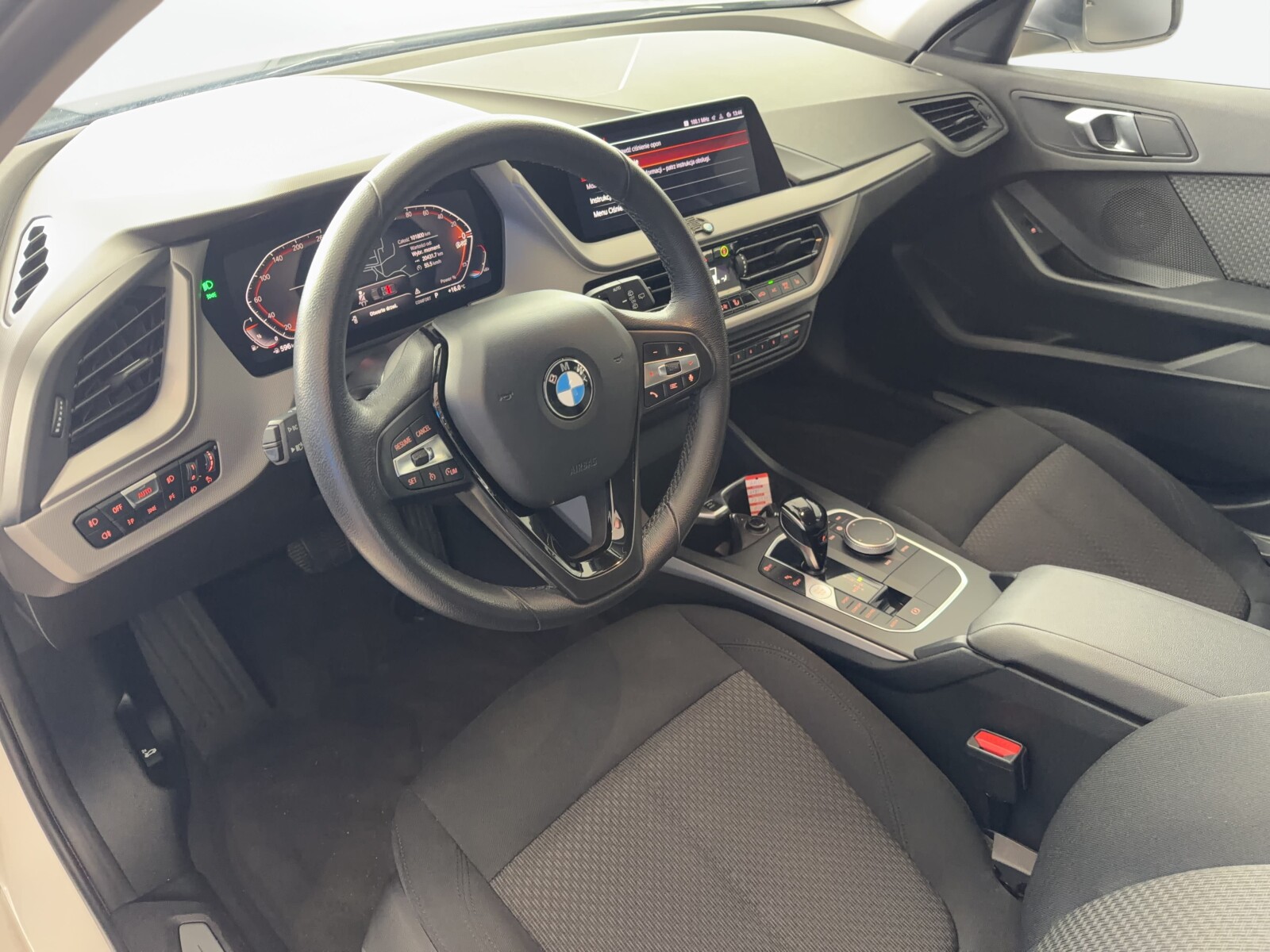 BMW 118 - zdjęcie 9